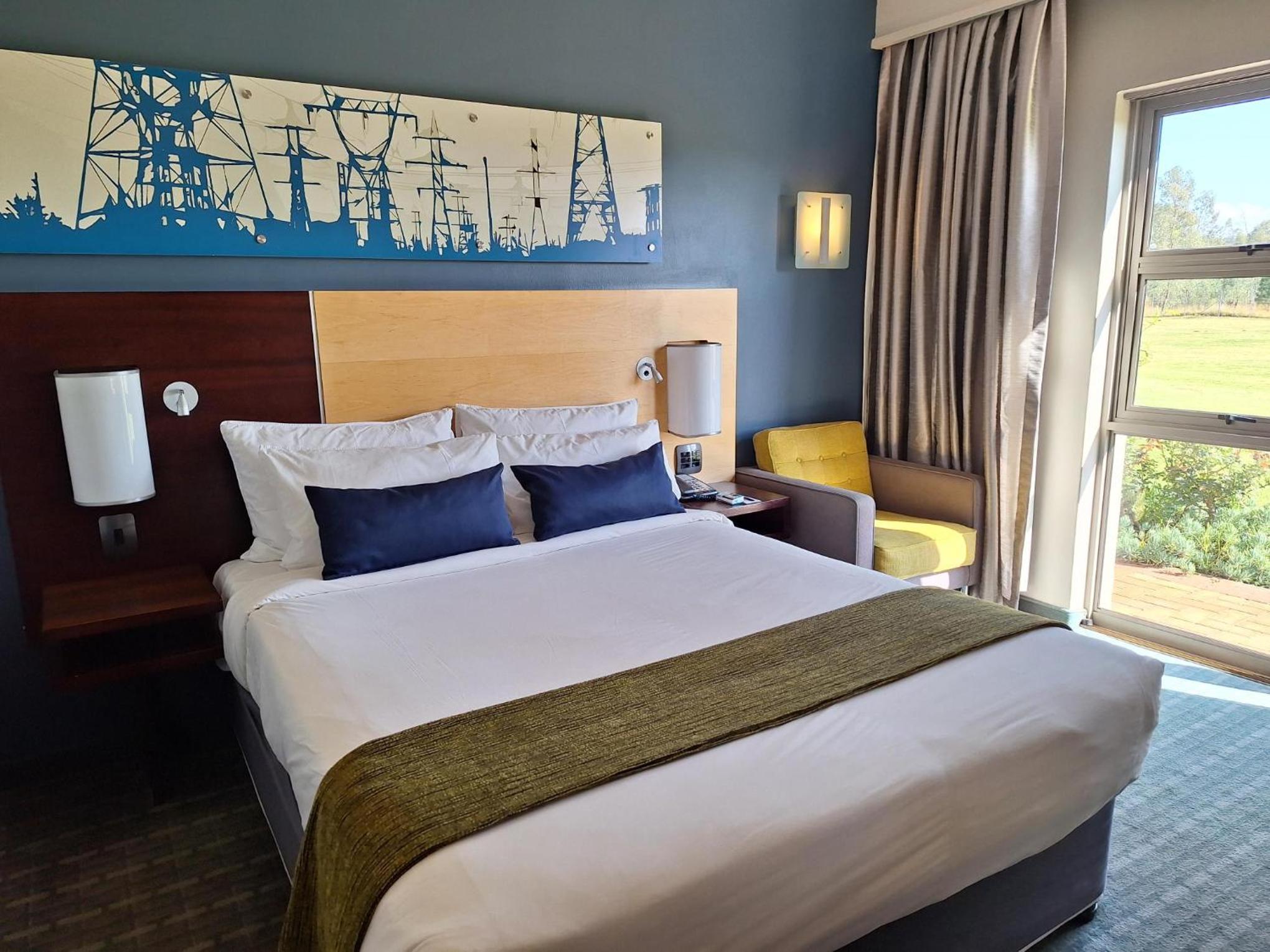 Standard Queen Room