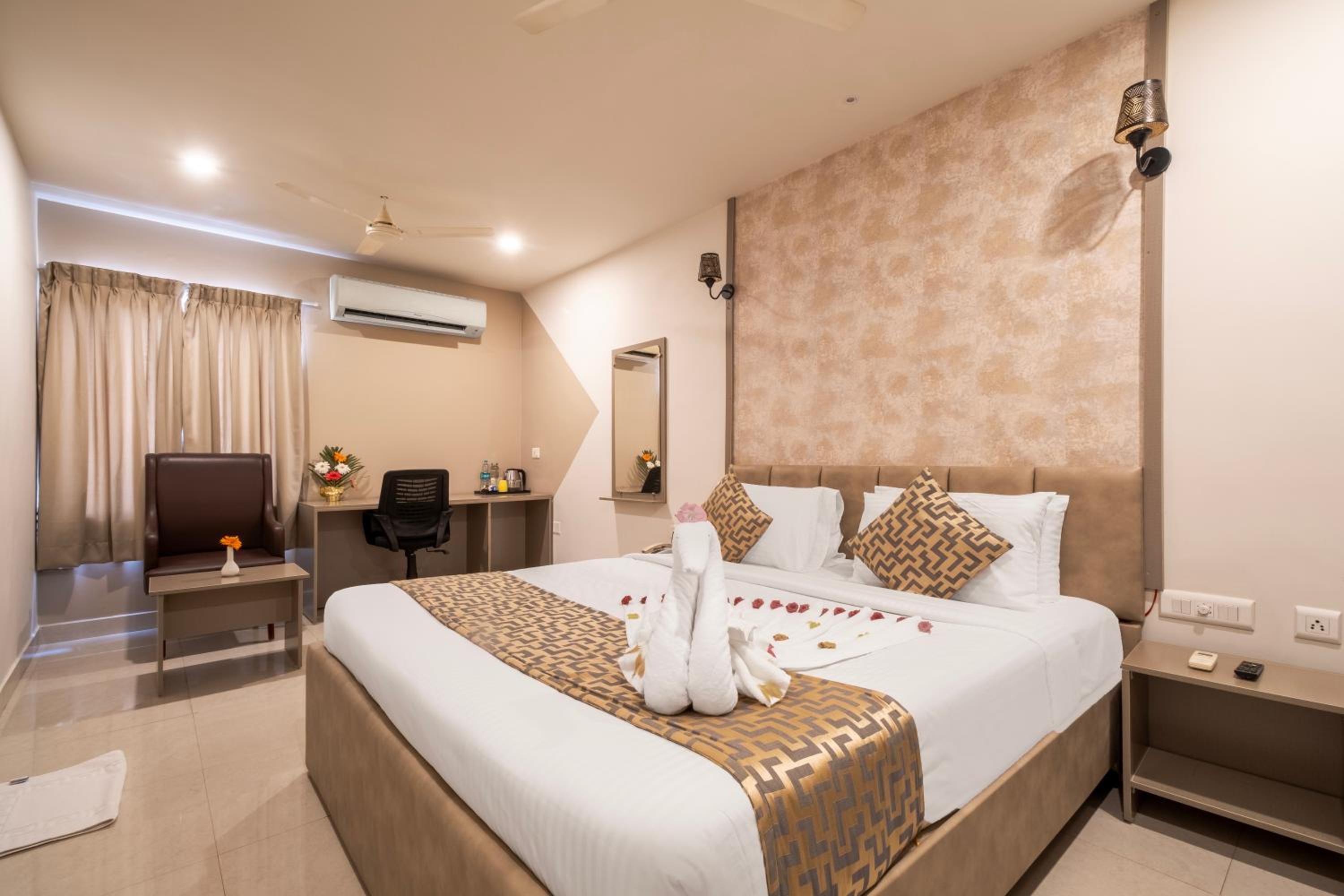 Deluxe Double Room - Photo 5