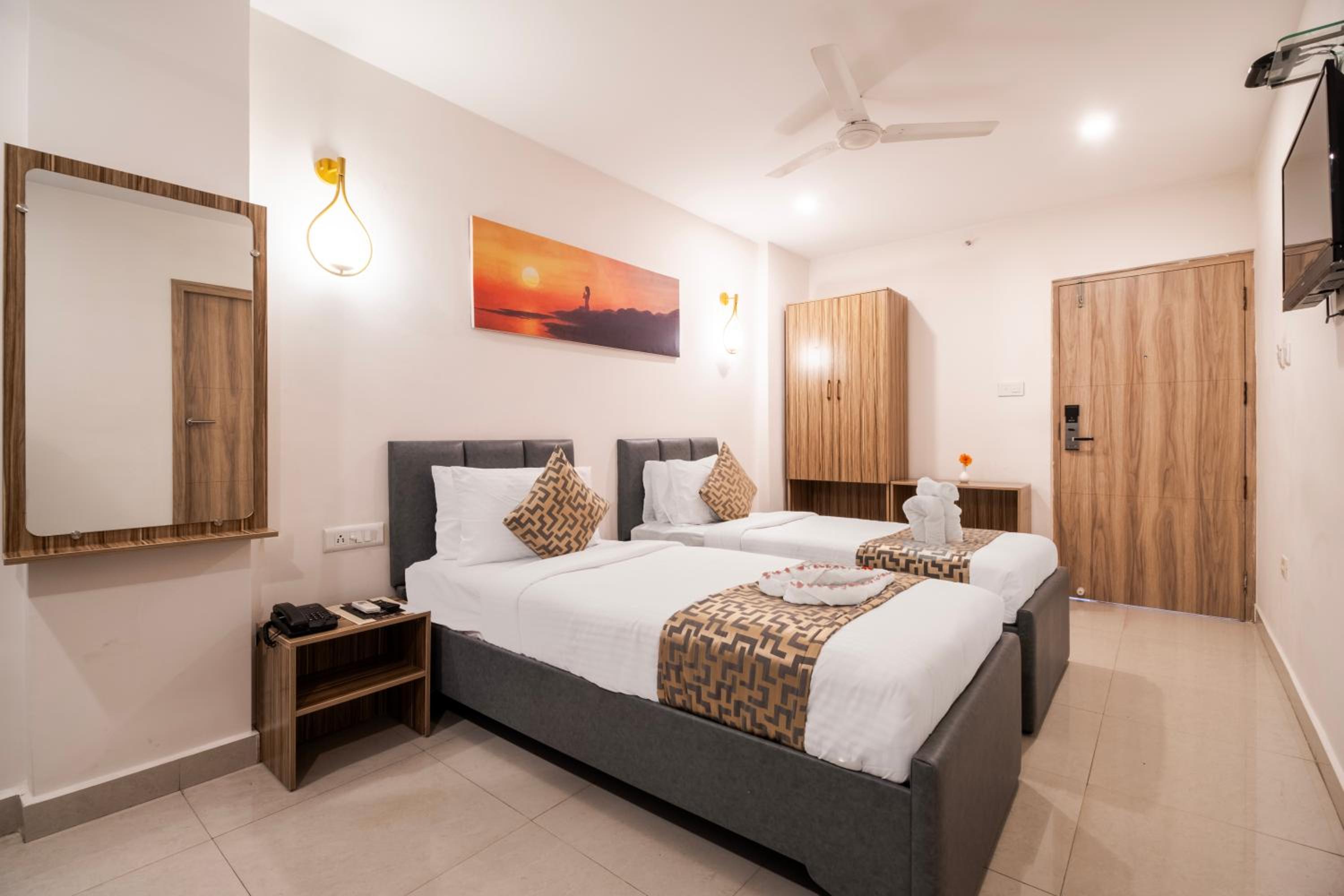Deluxe Room - Photo 1