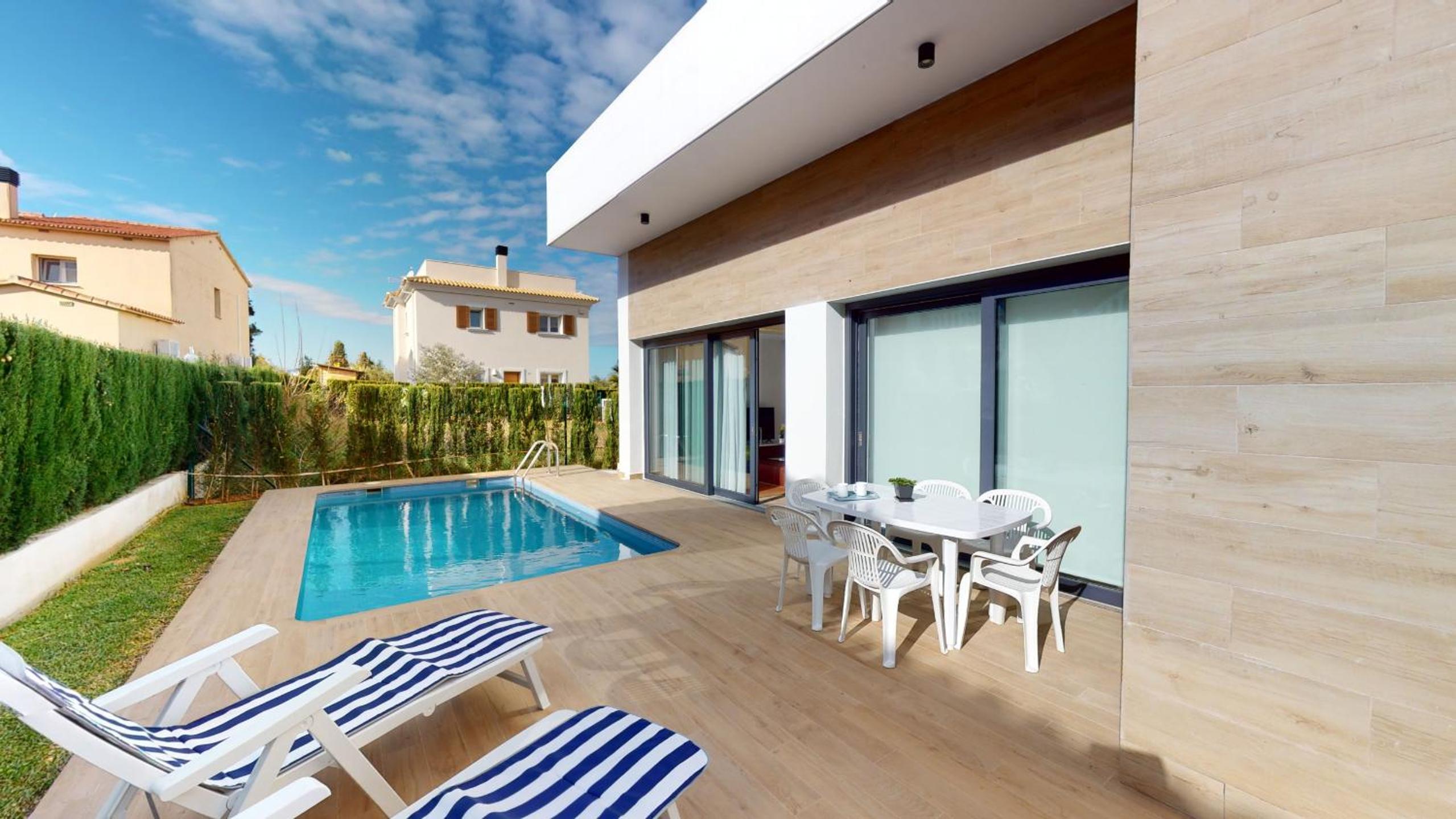 Villa with Private Pool photo 3