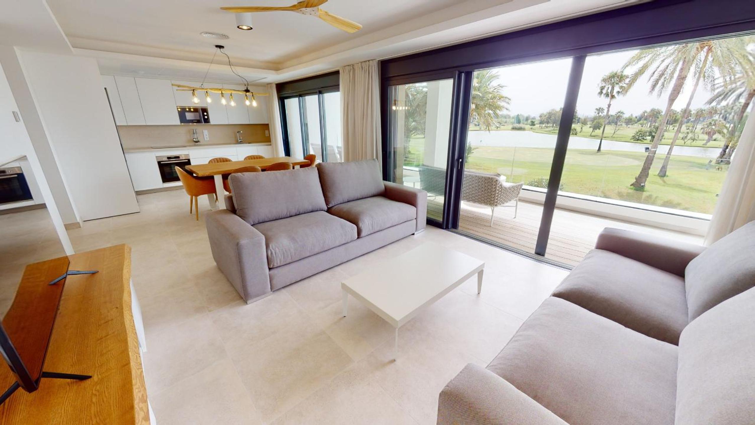 Apartment with Pool View 