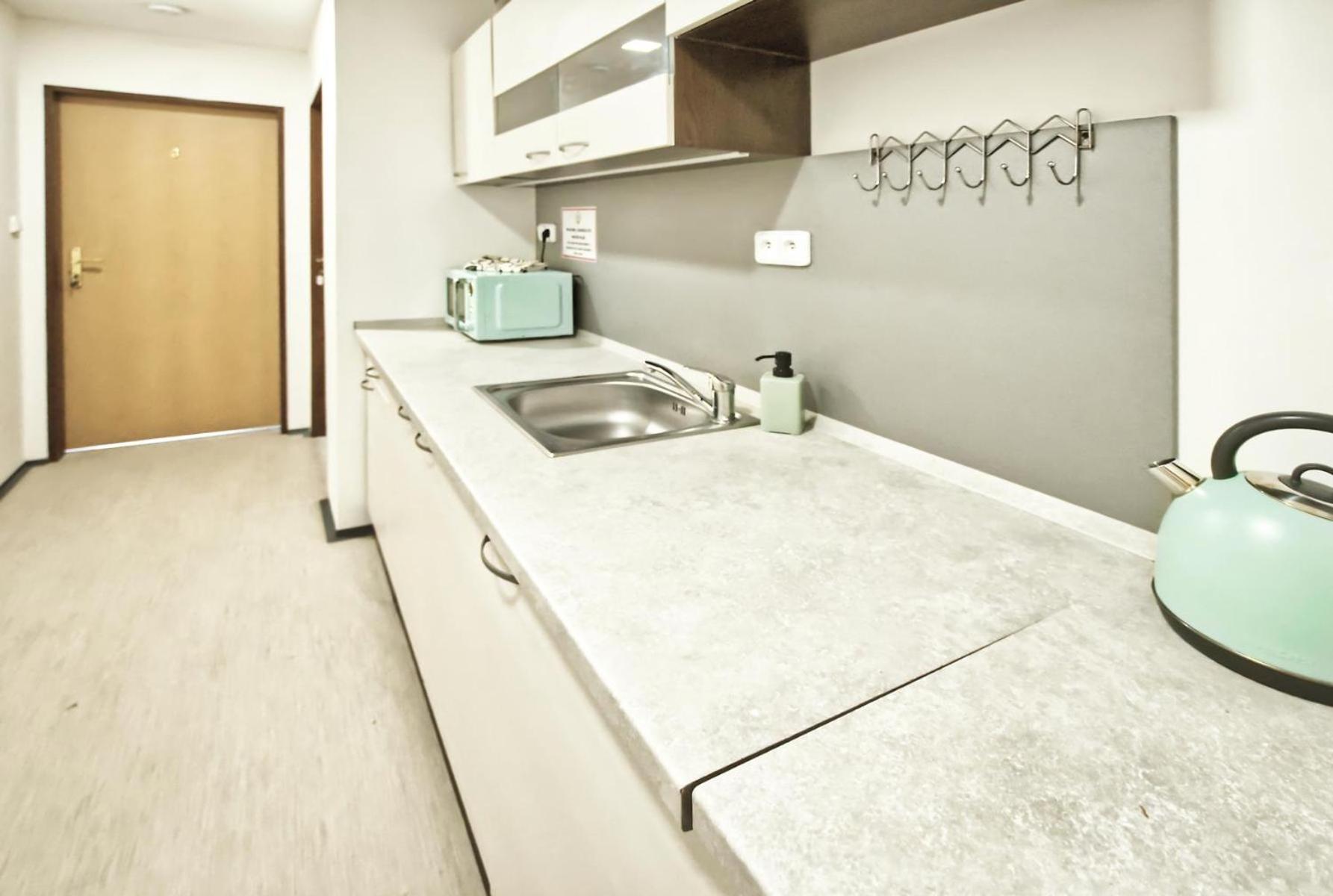 Six-Bedroom House photo 1