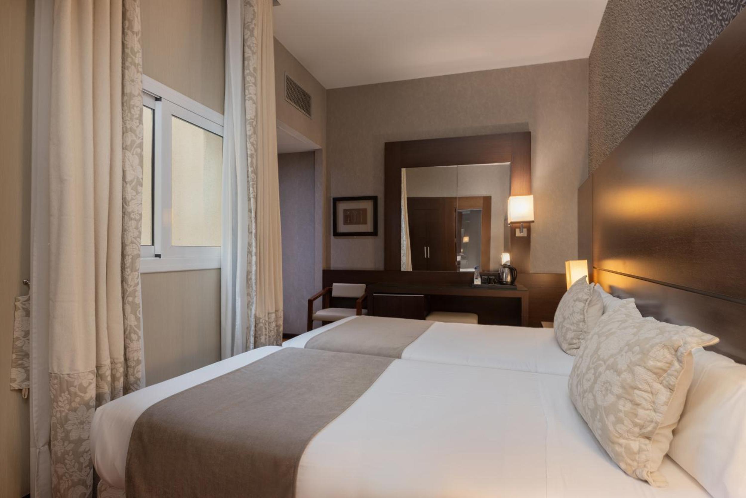 Double or Twin Room photo 3