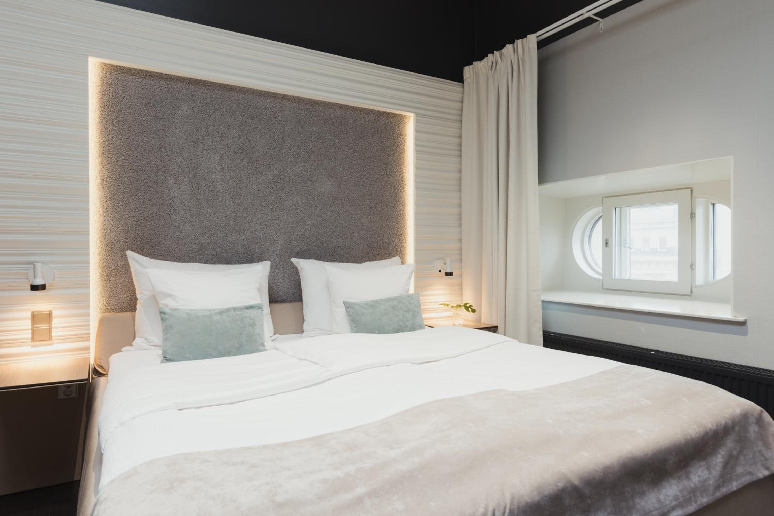 Sky Suite