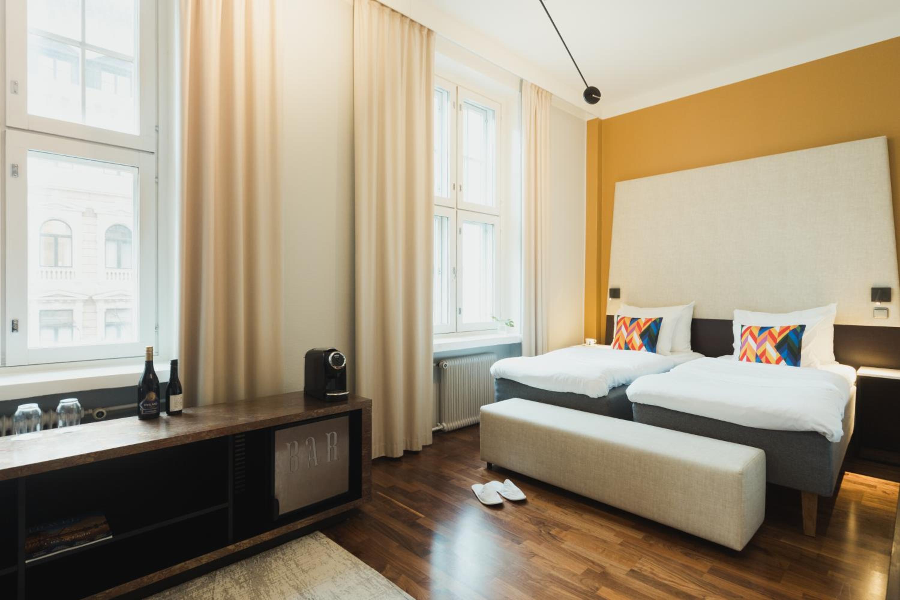 Superior Double or Twin Room thumbnail 6