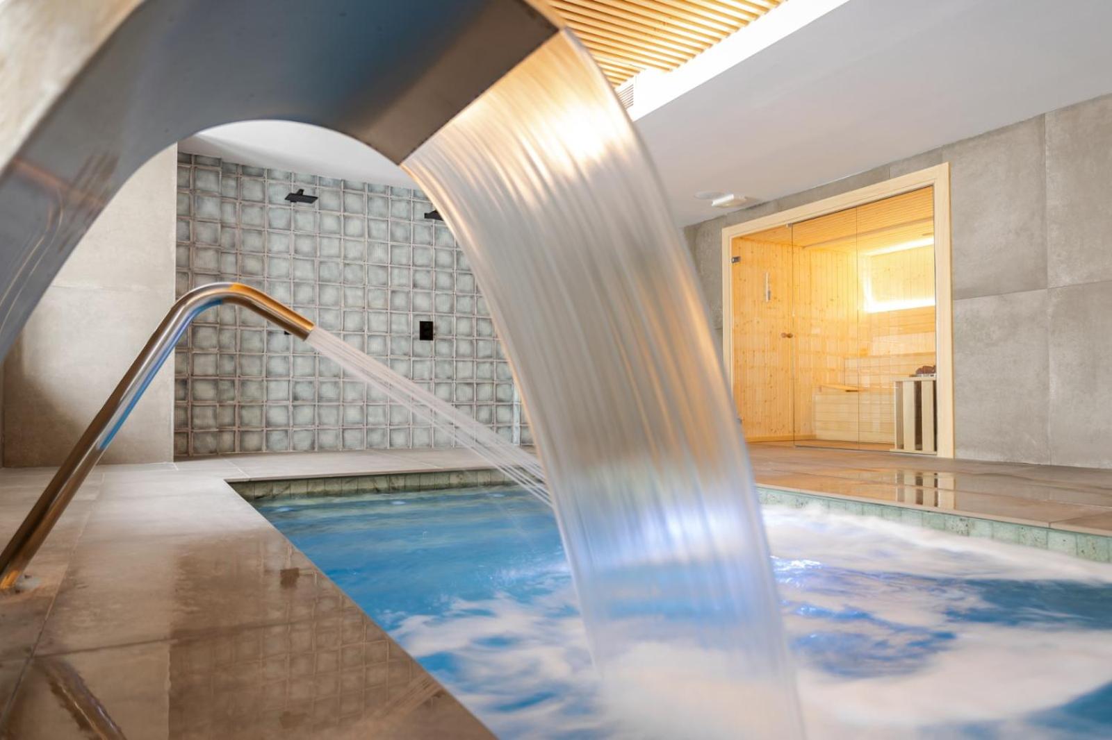 Habitación Doble o Twin Deluxe con Acceso a la Piscina