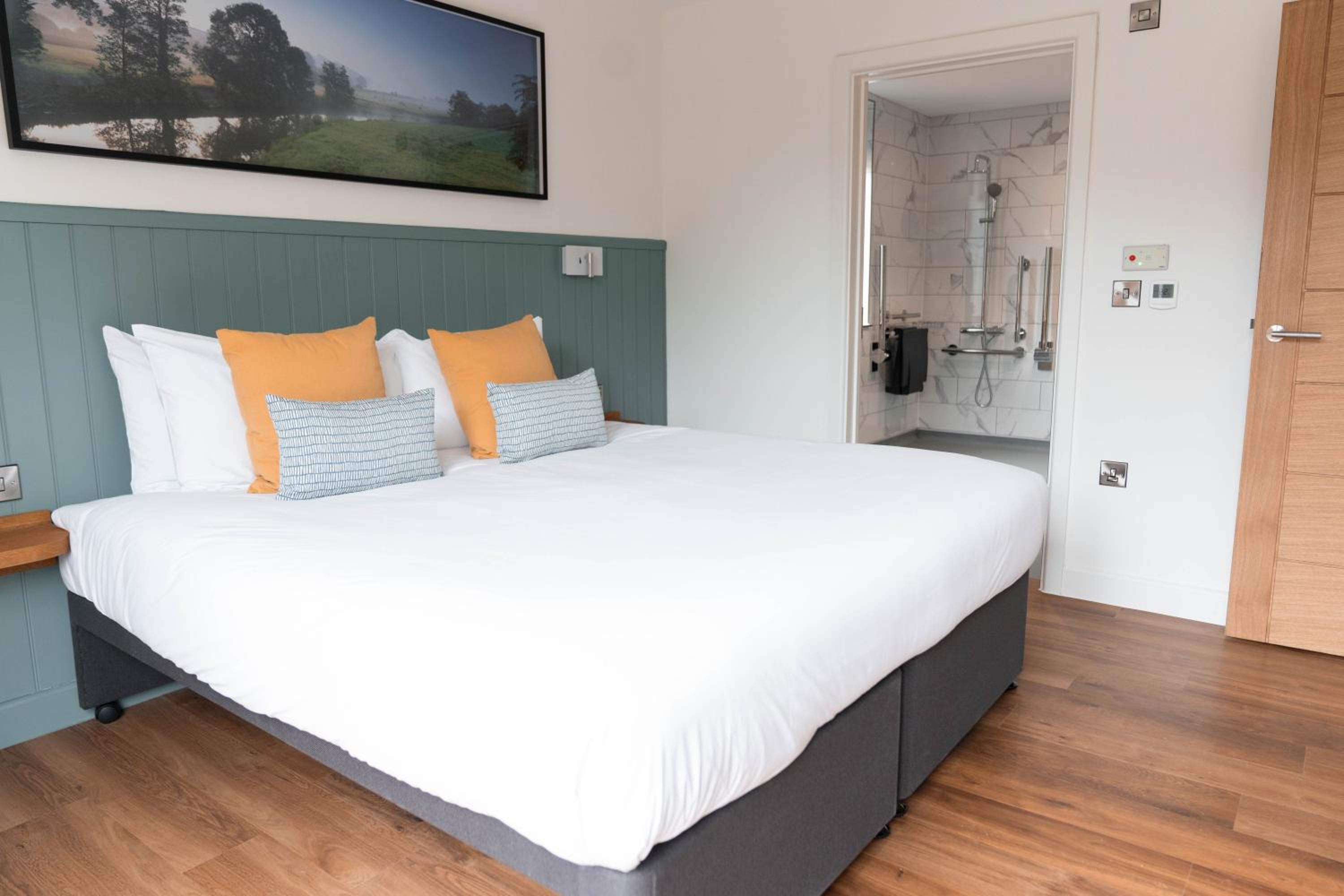 Three-Bedroom Meadow Lodge - Accessible  photo 1