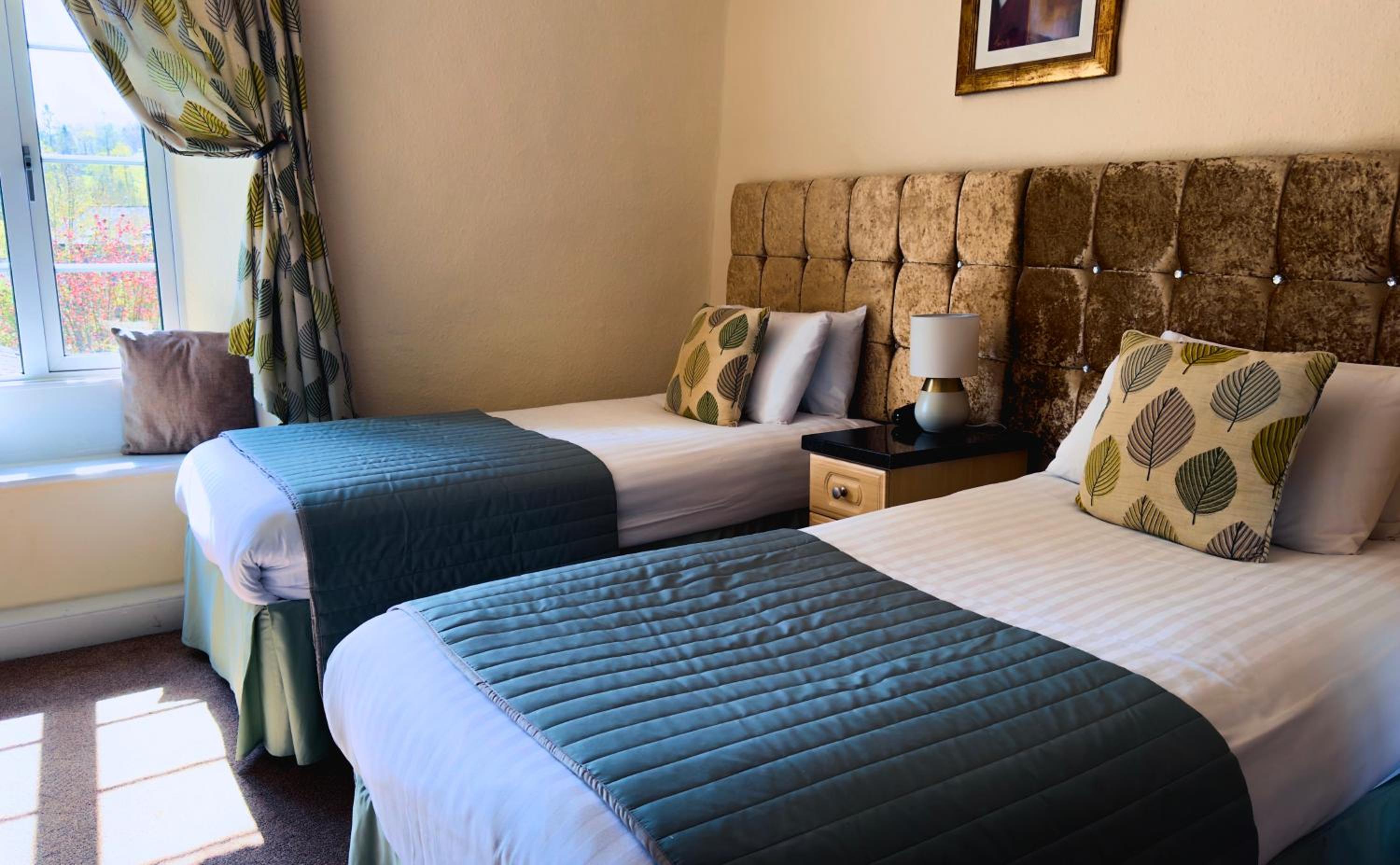 Standard Twin Room - Photo 1
