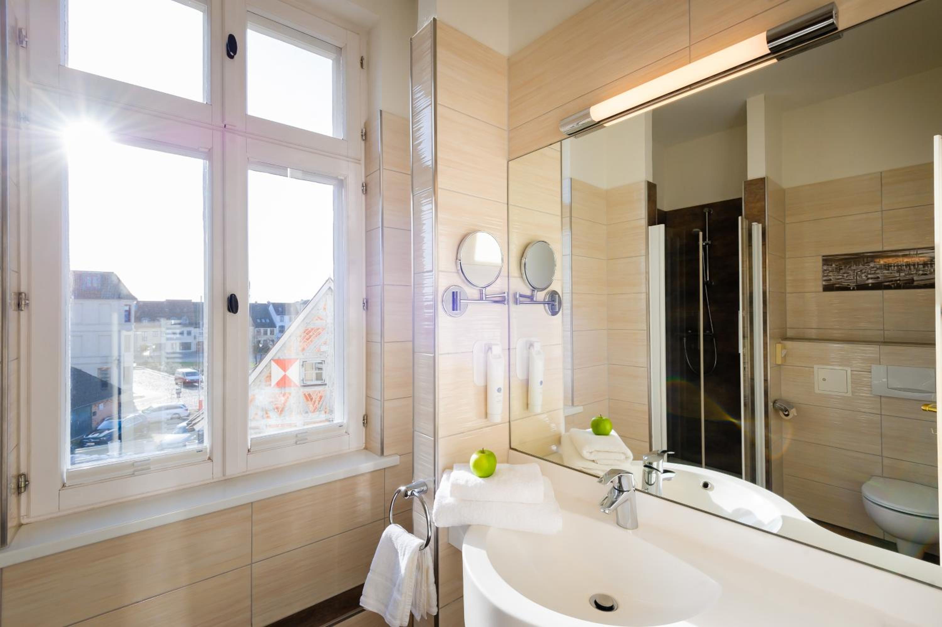 Double Room - Photo 12