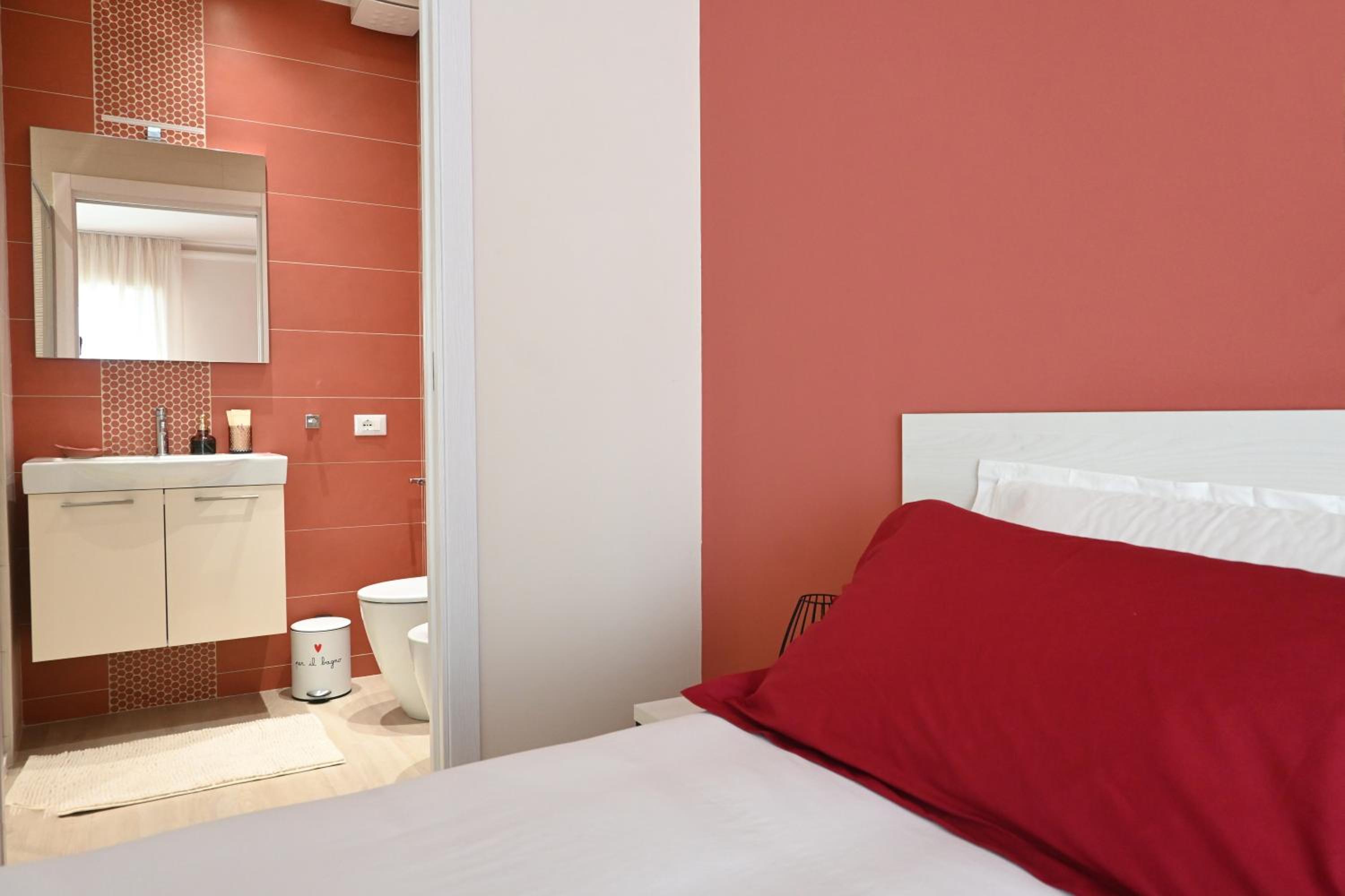 Deluxe Double or Twin Room photo 2