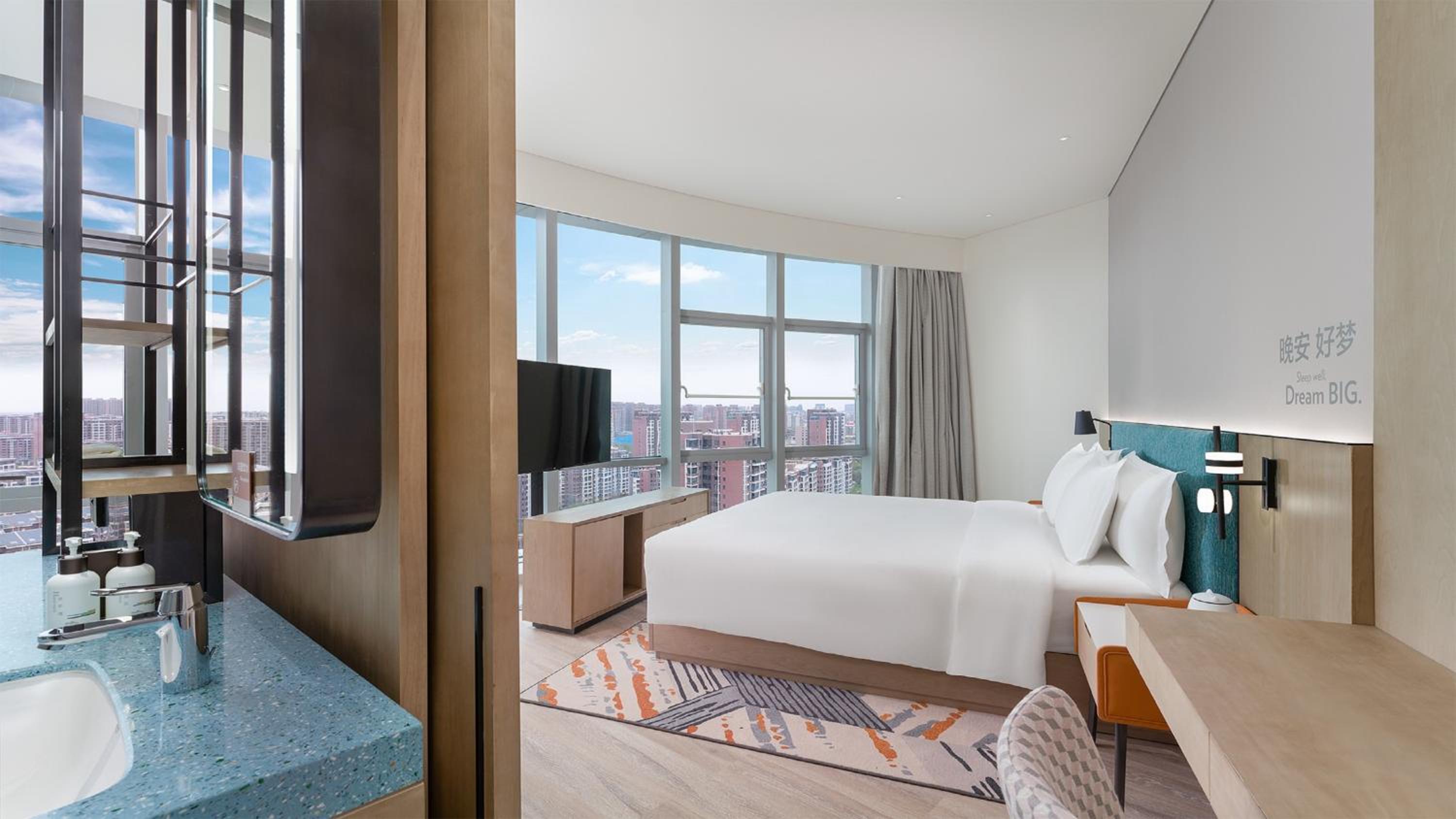 Premium King Room photo 2