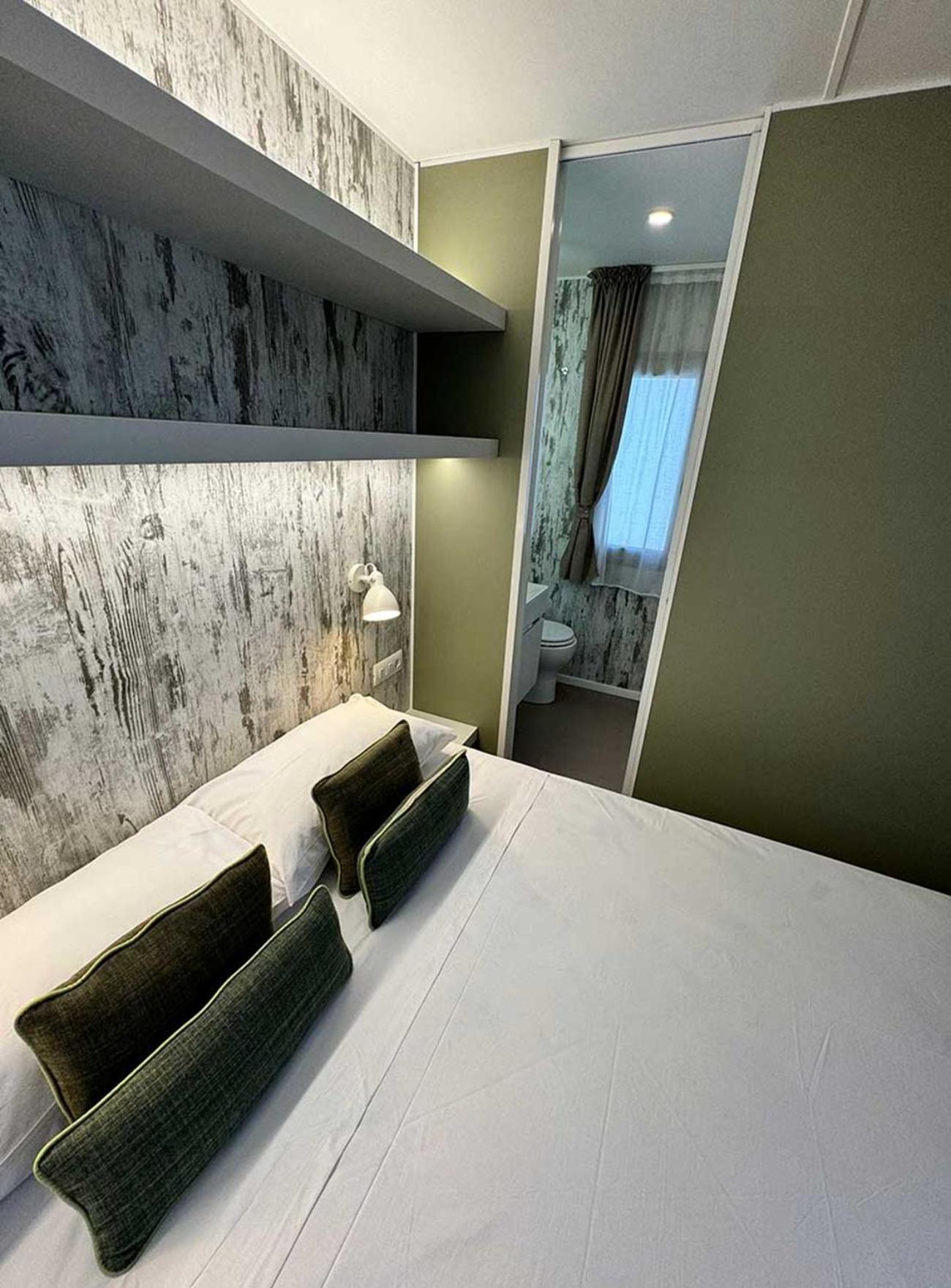Deluxe Family Room photo 1