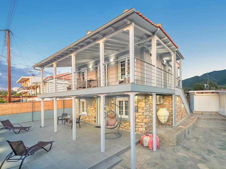 Three-Bedroom Villa photo 3