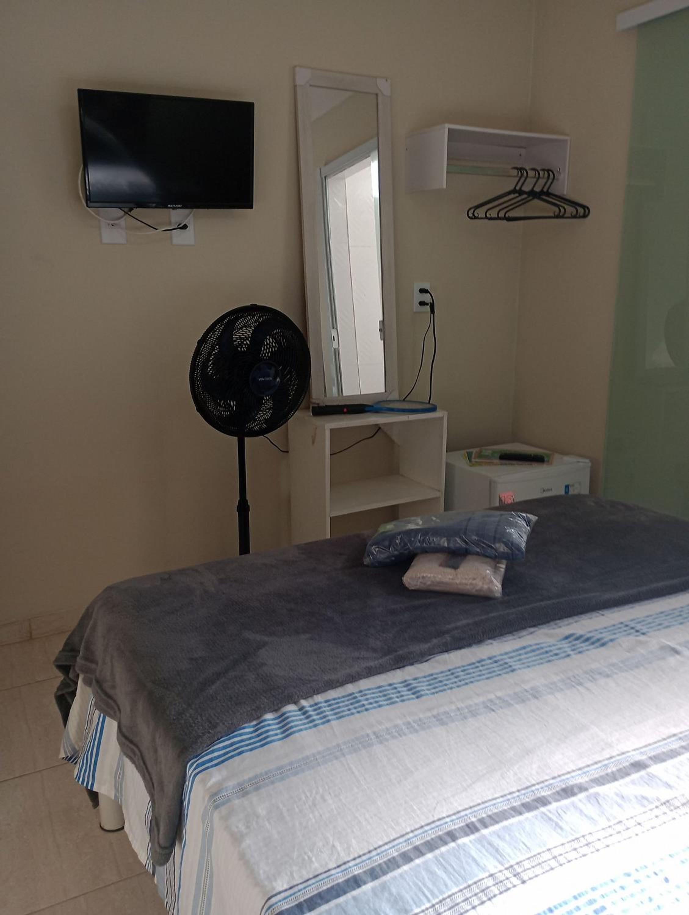 Budget Double Room - Photo 7