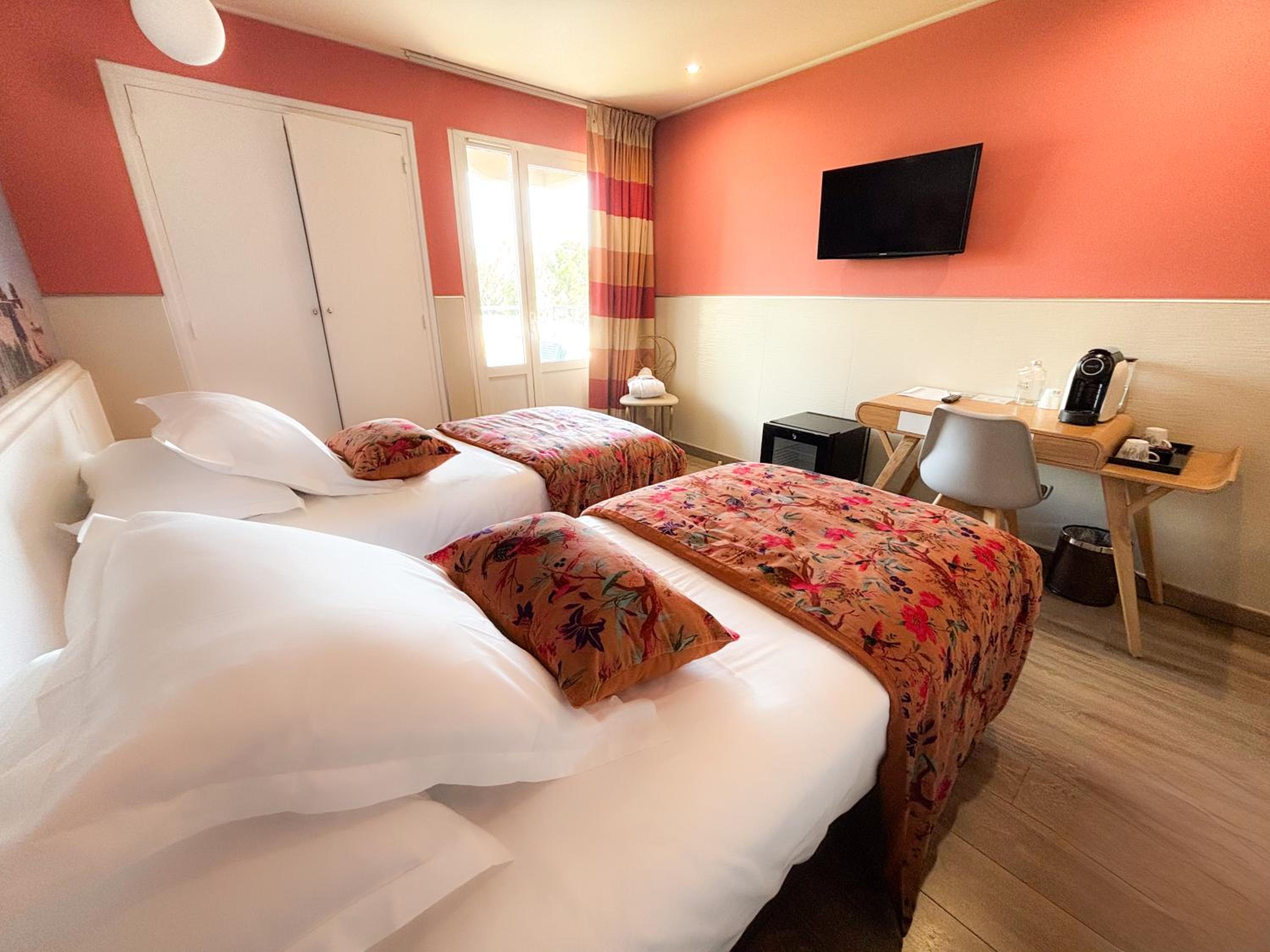 Comfort Twin Room