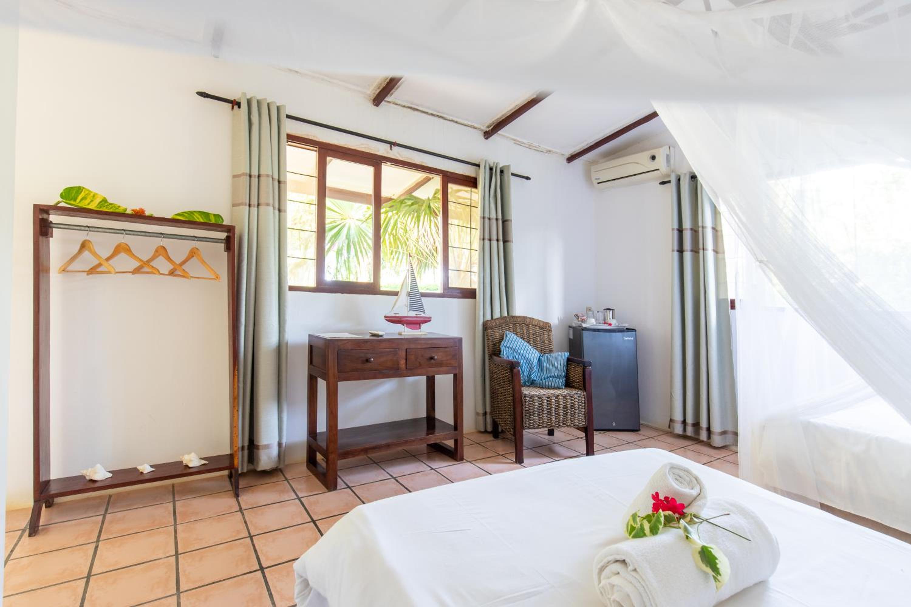 Standard Twin Room with Garden View photo 3