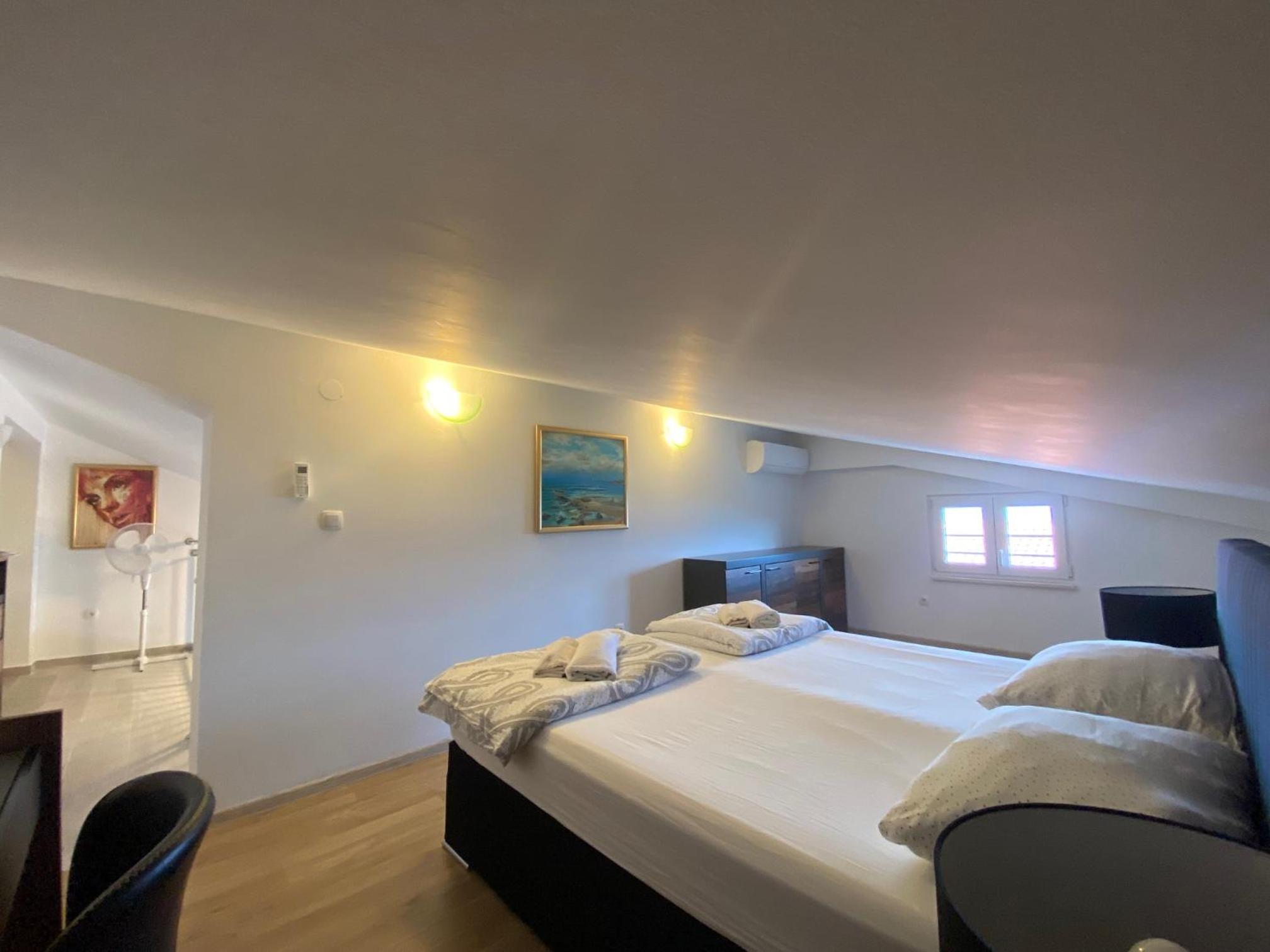 Apartment - Split Level