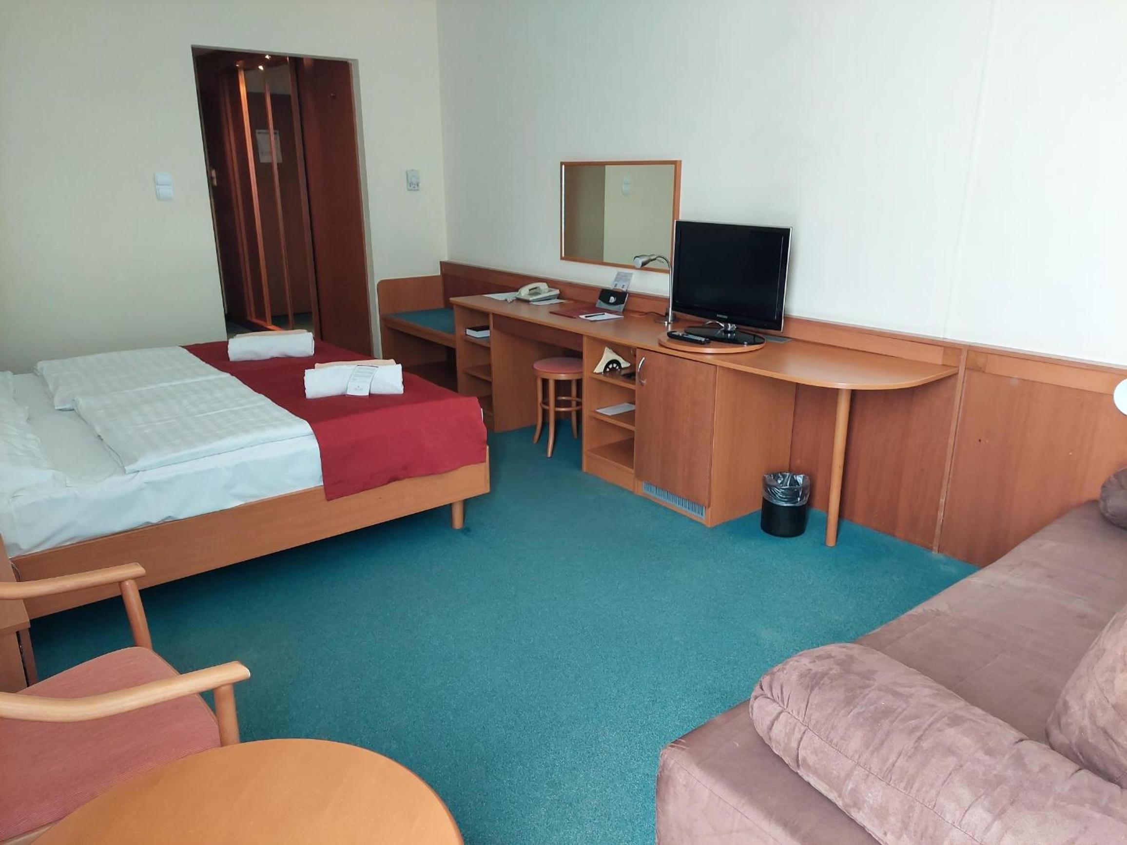 Superior Twin Room