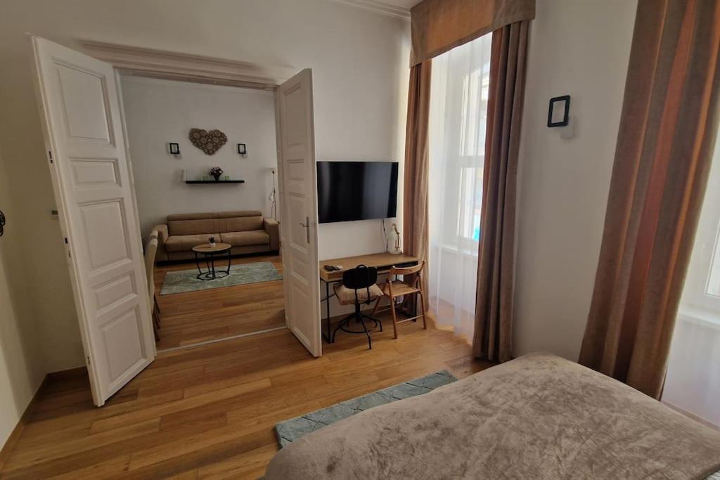 Two-Bedroom Apartment photo 3