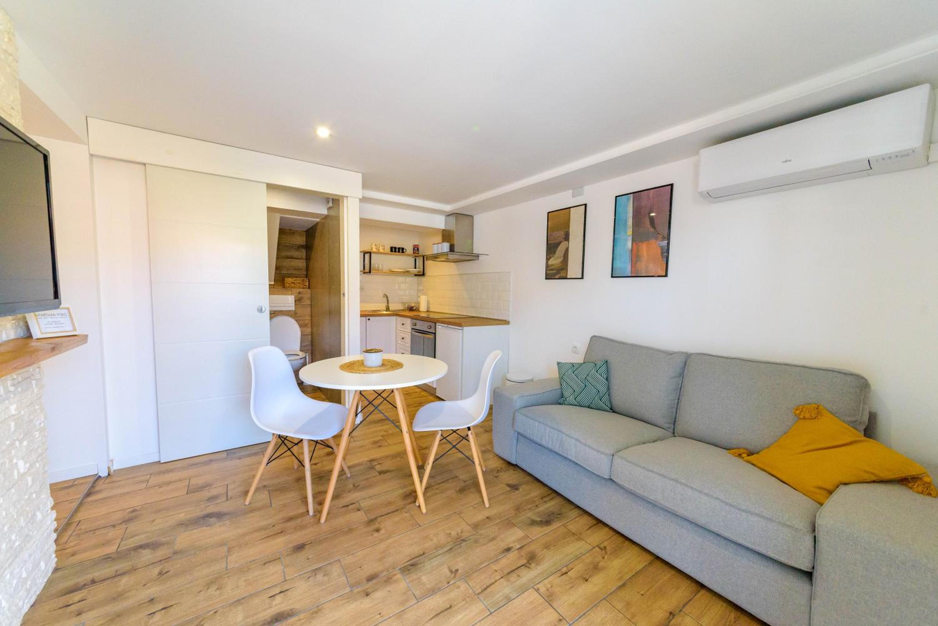 One-Bedroom Apartment