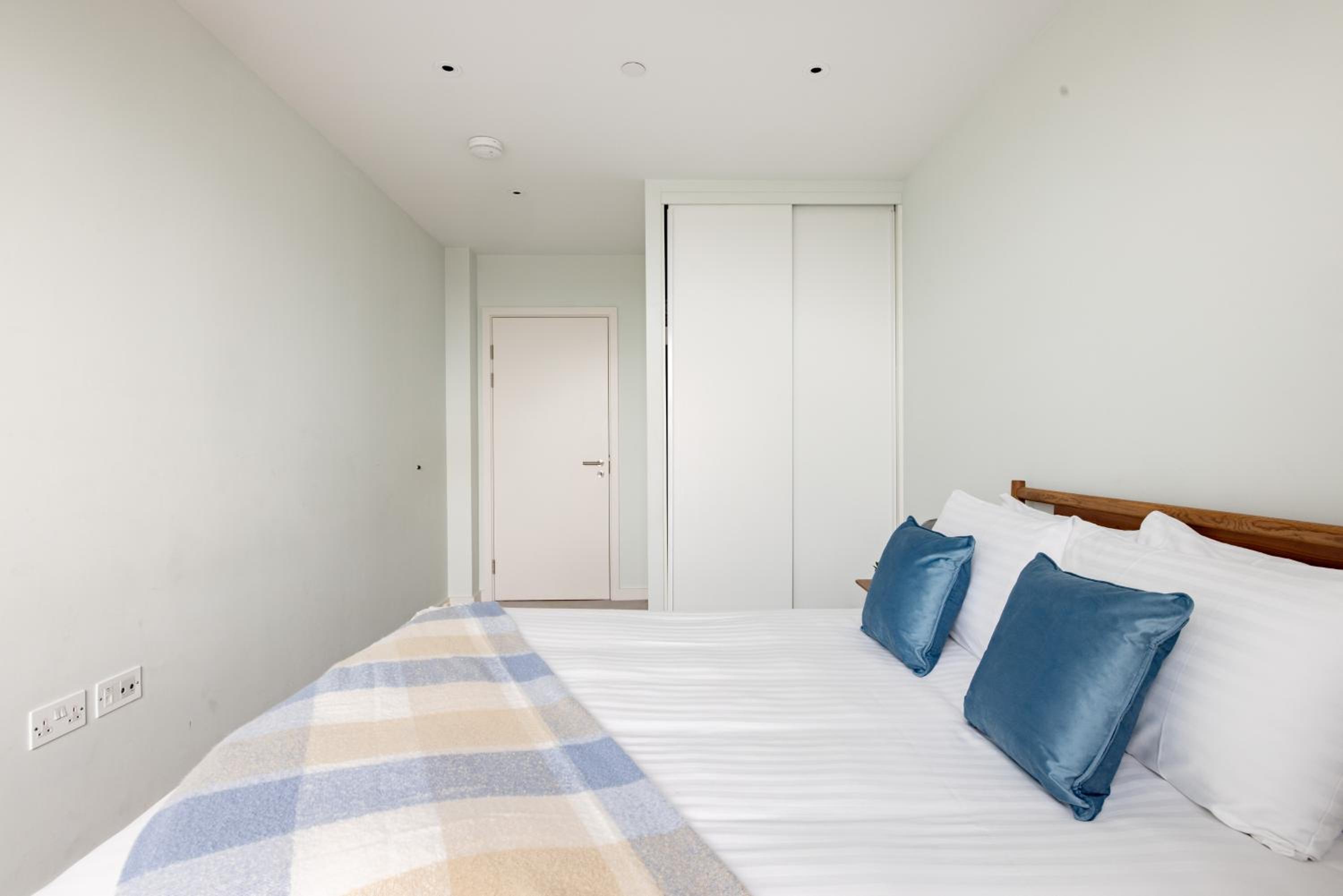 Superior Two bedroom Apartment - Photo 12