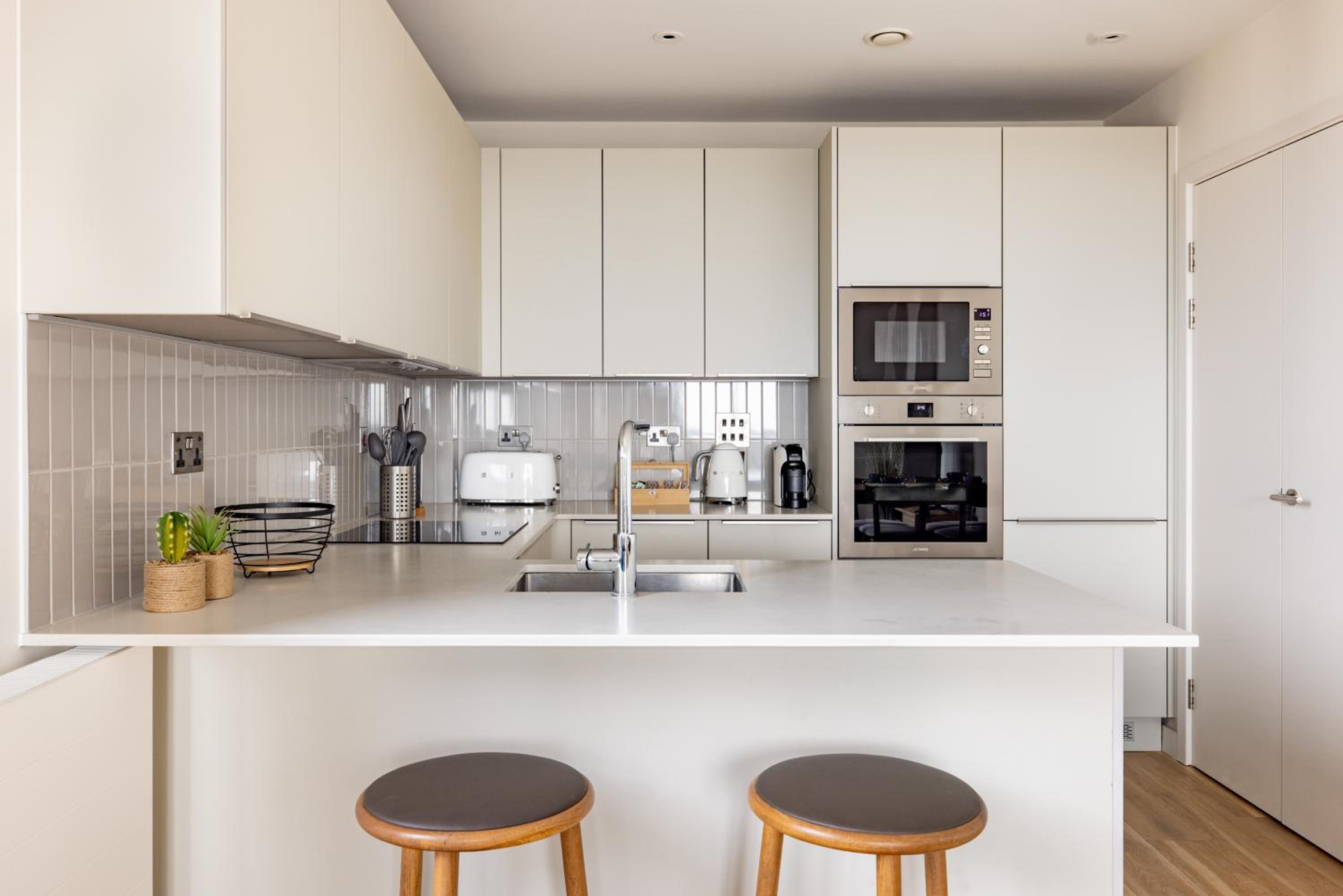 Superior Two bedroom Apartment - Photo 10