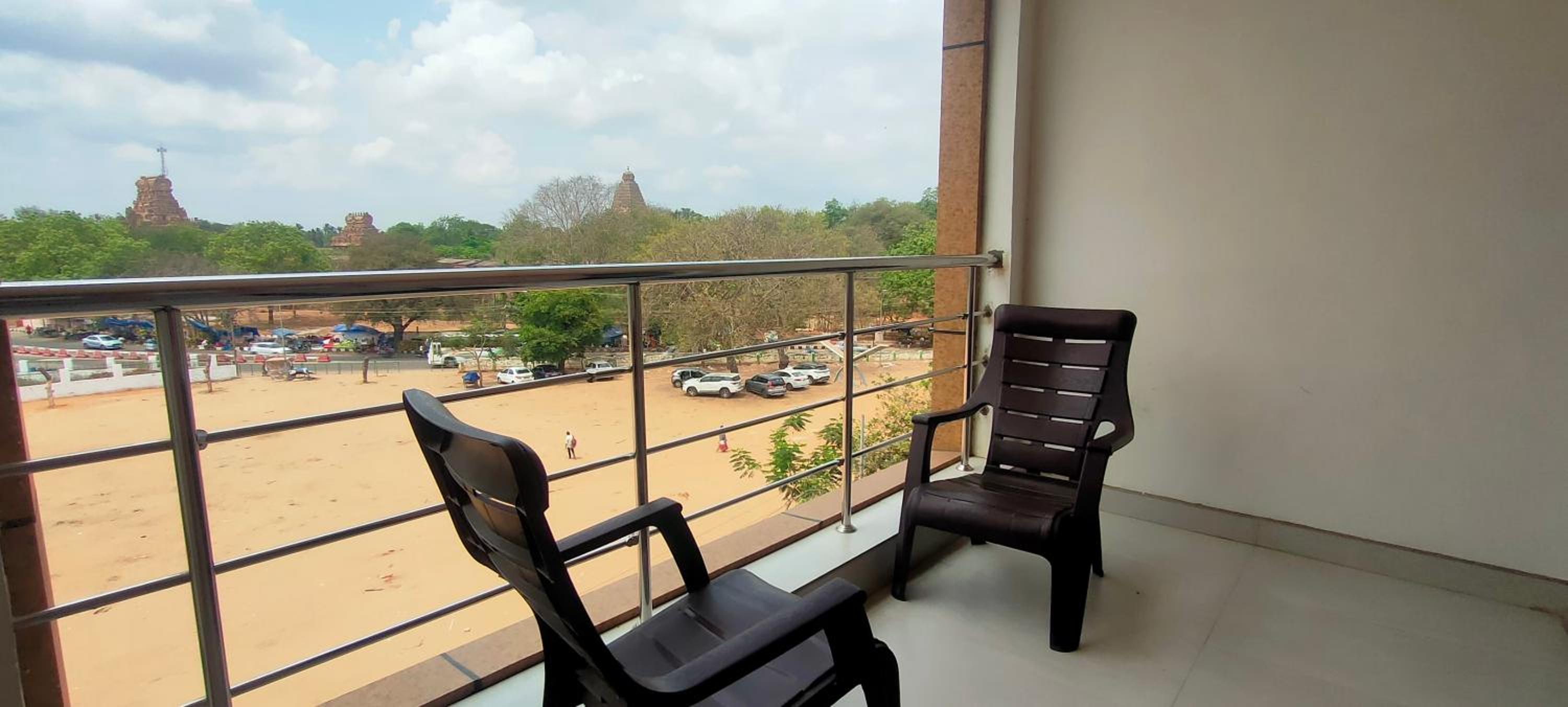 Triple Room with Balcony - Photo 14