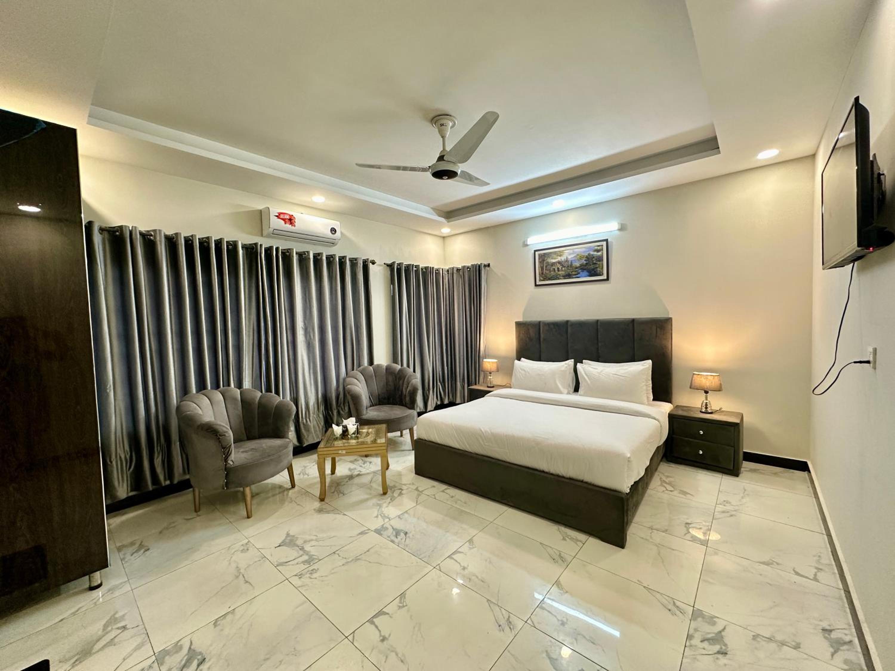 Deluxe Double Room photo 2