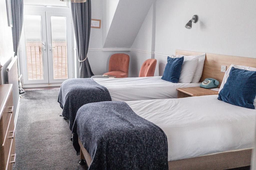 Superior Twin Room with Sea View photo 1