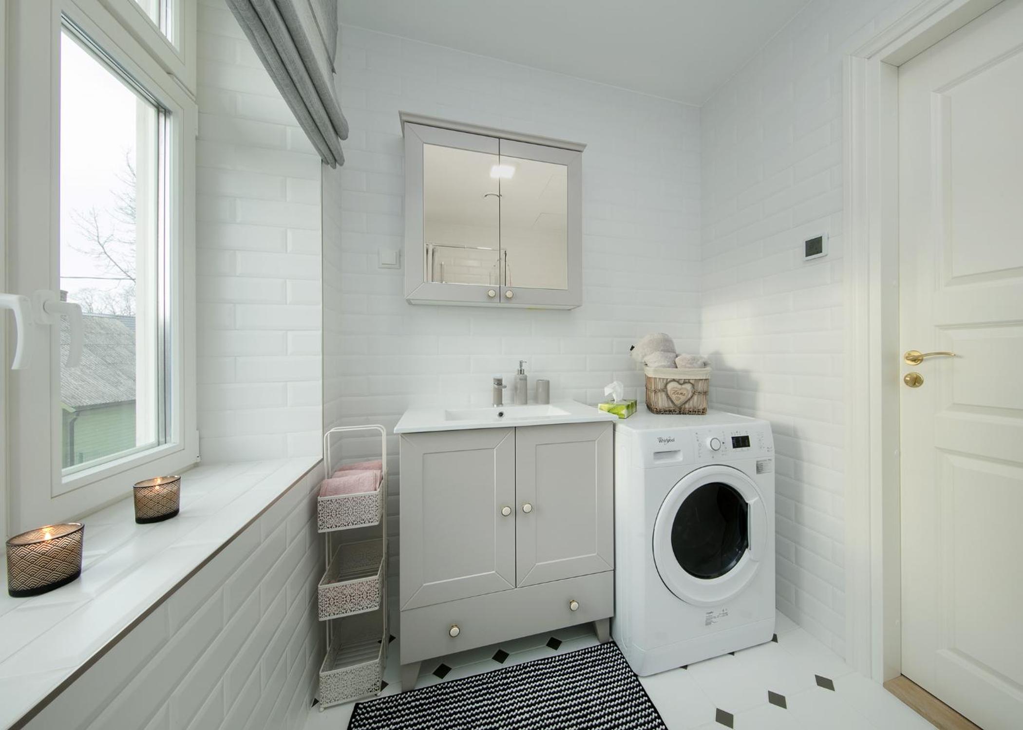 One-Bedroom Apartment - Non-Smoking - Photo 31