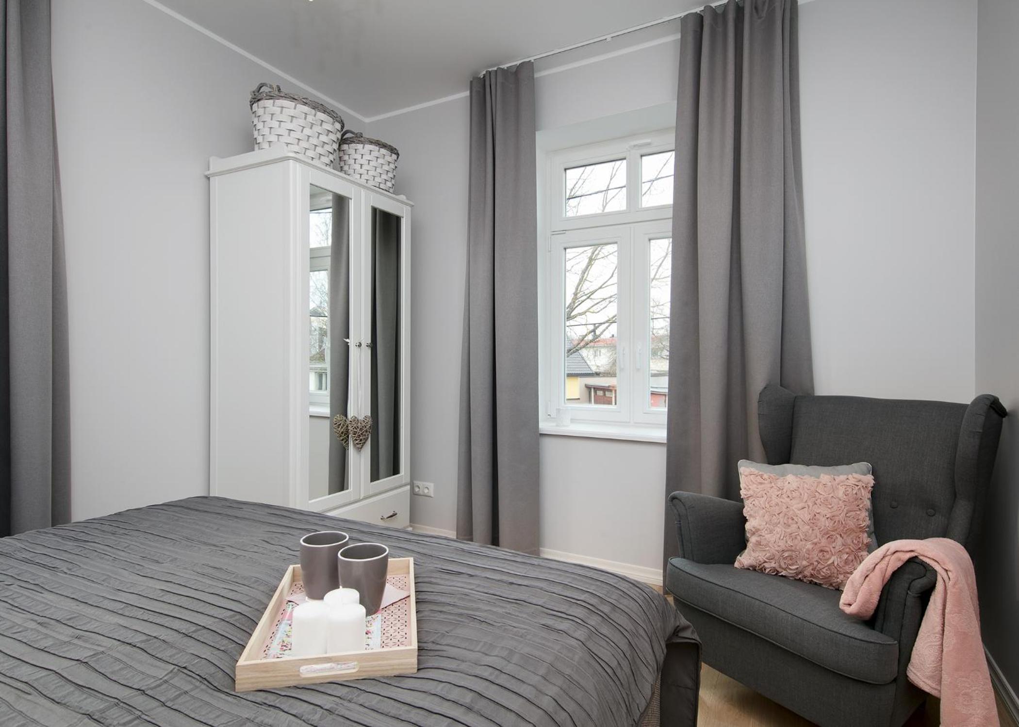 One-Bedroom Apartment - Non-Smoking - Photo 6