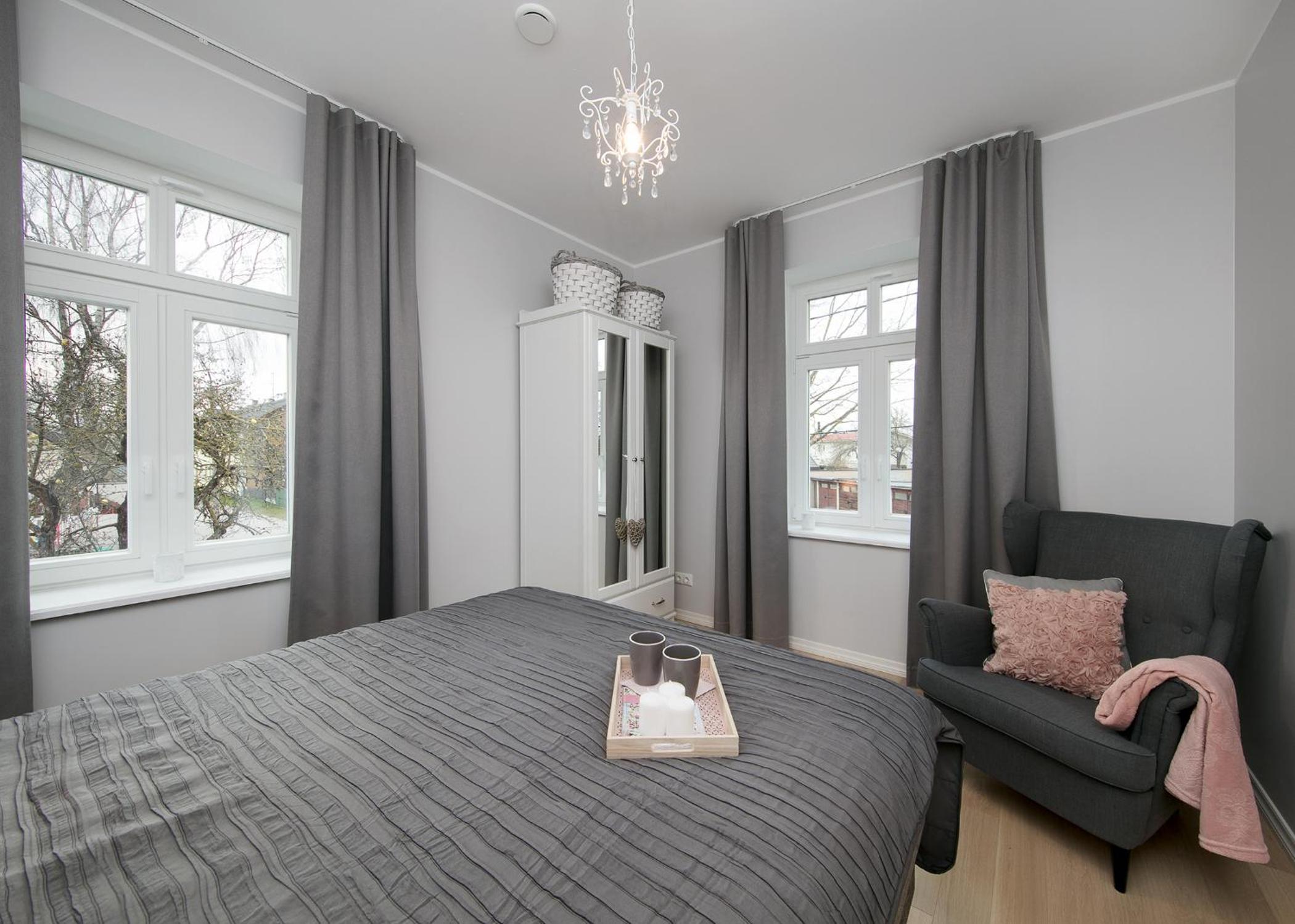 One-Bedroom Apartment - Non-Smoking - Photo 9