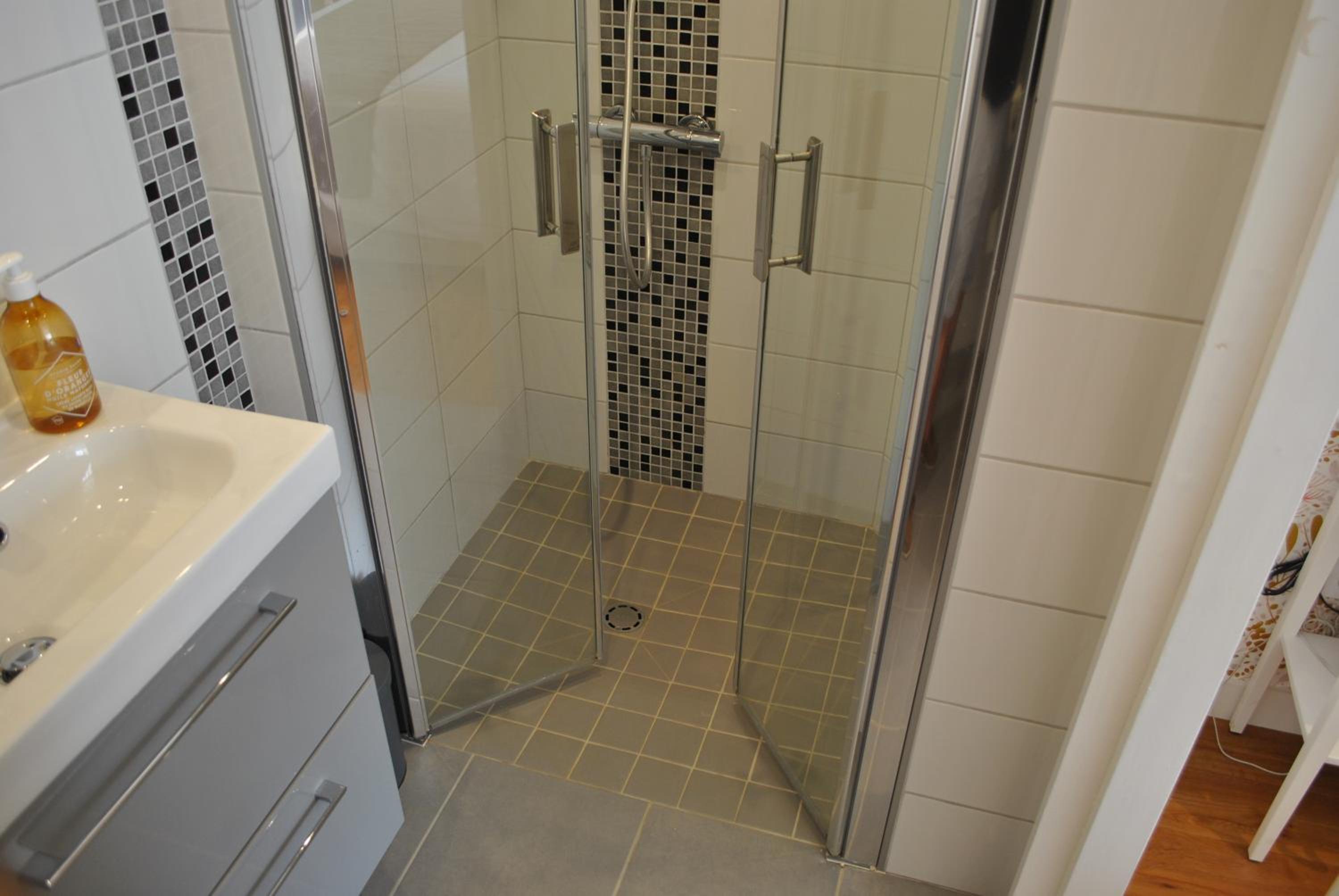 Double Room with Patio - Photo 2