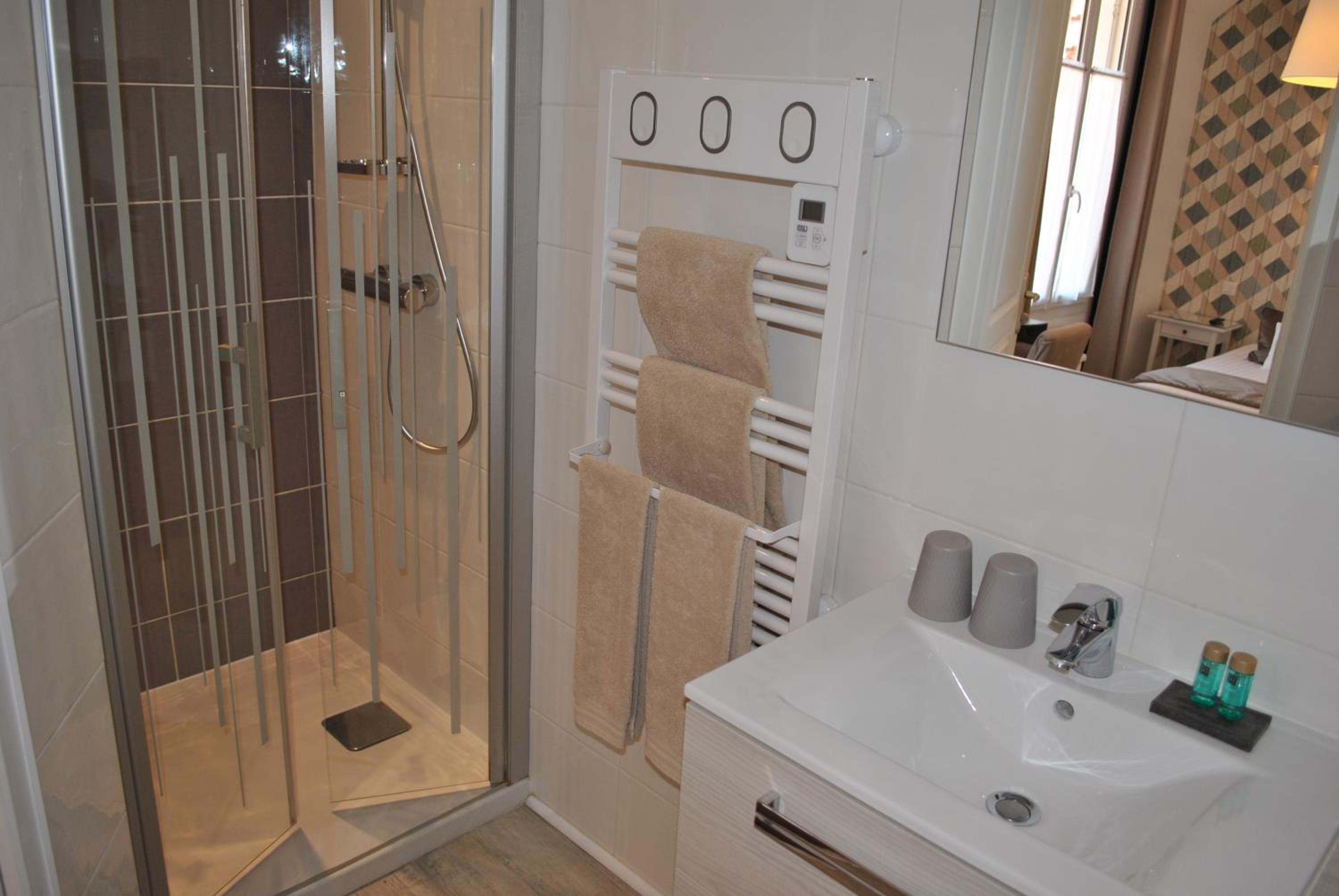Superior Double Room - Photo 2