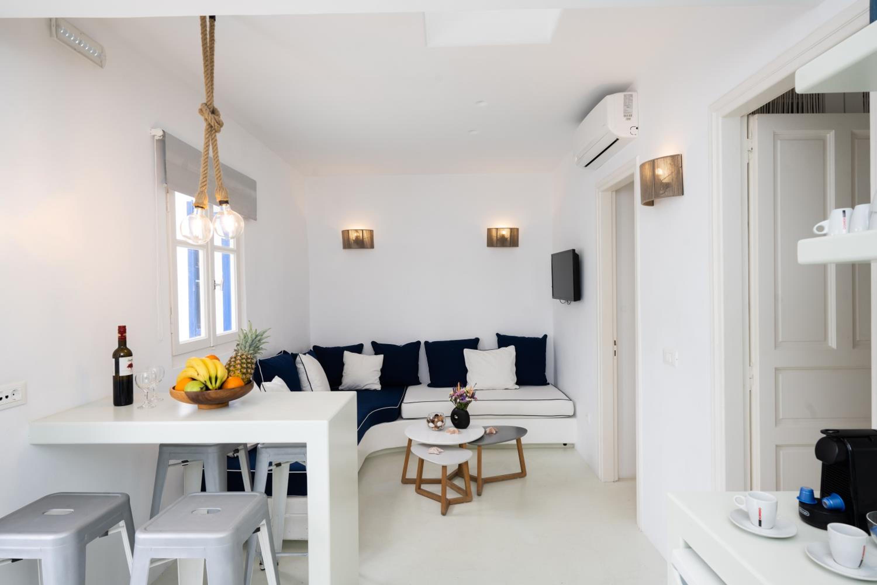 Two-Bedroom Apartment - Photo 3