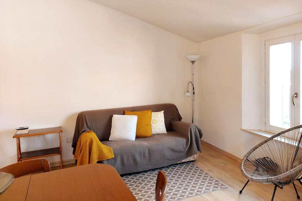One-Bedroom Apartment photo 3