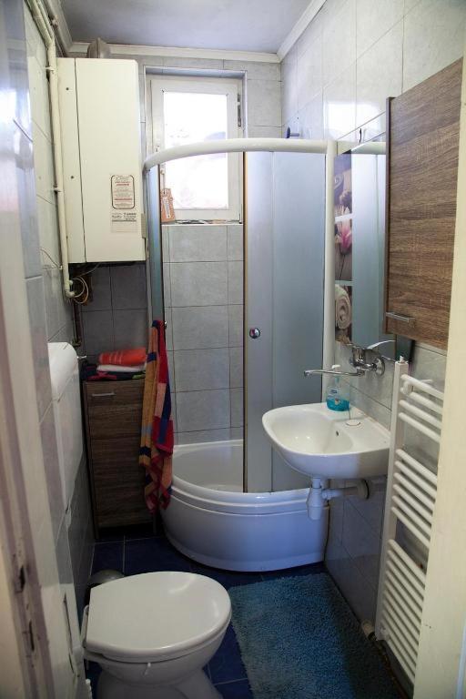 One-Bedroom Apartment - Photo 21
