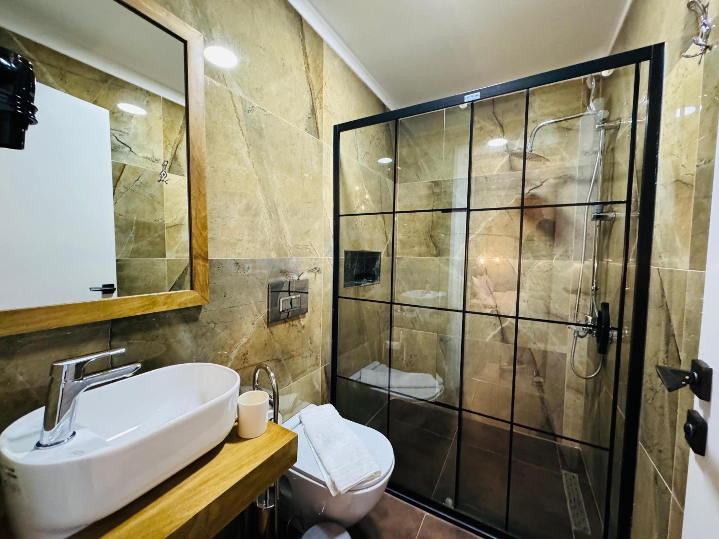 Budget Double Room photo 2