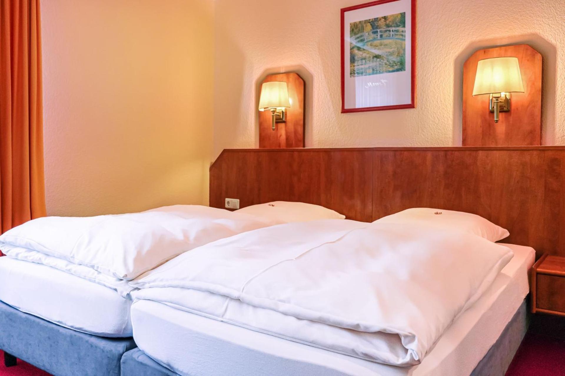 Small Double Room - Photo 8