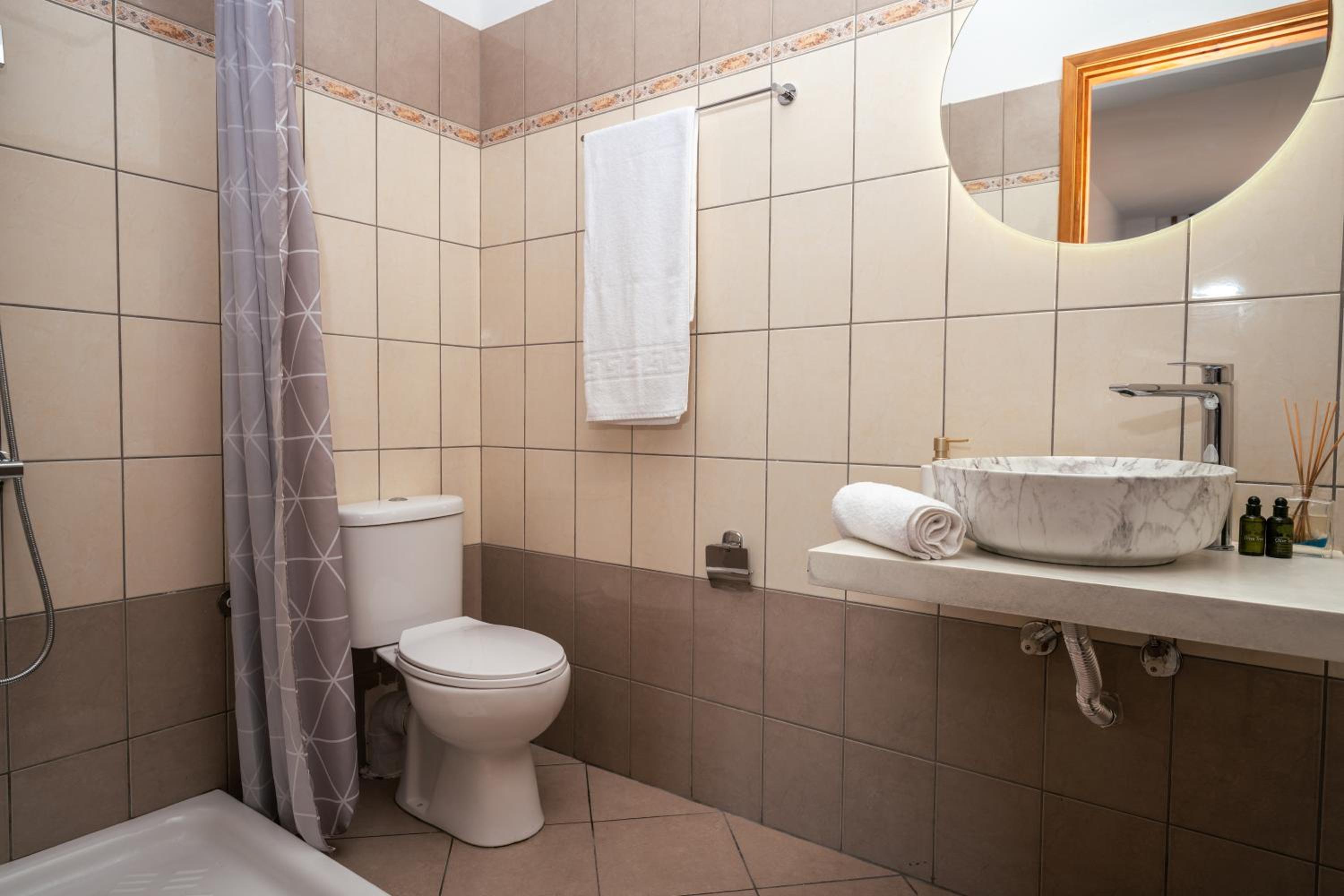 Deluxe Triple Room with Sea View photo 2