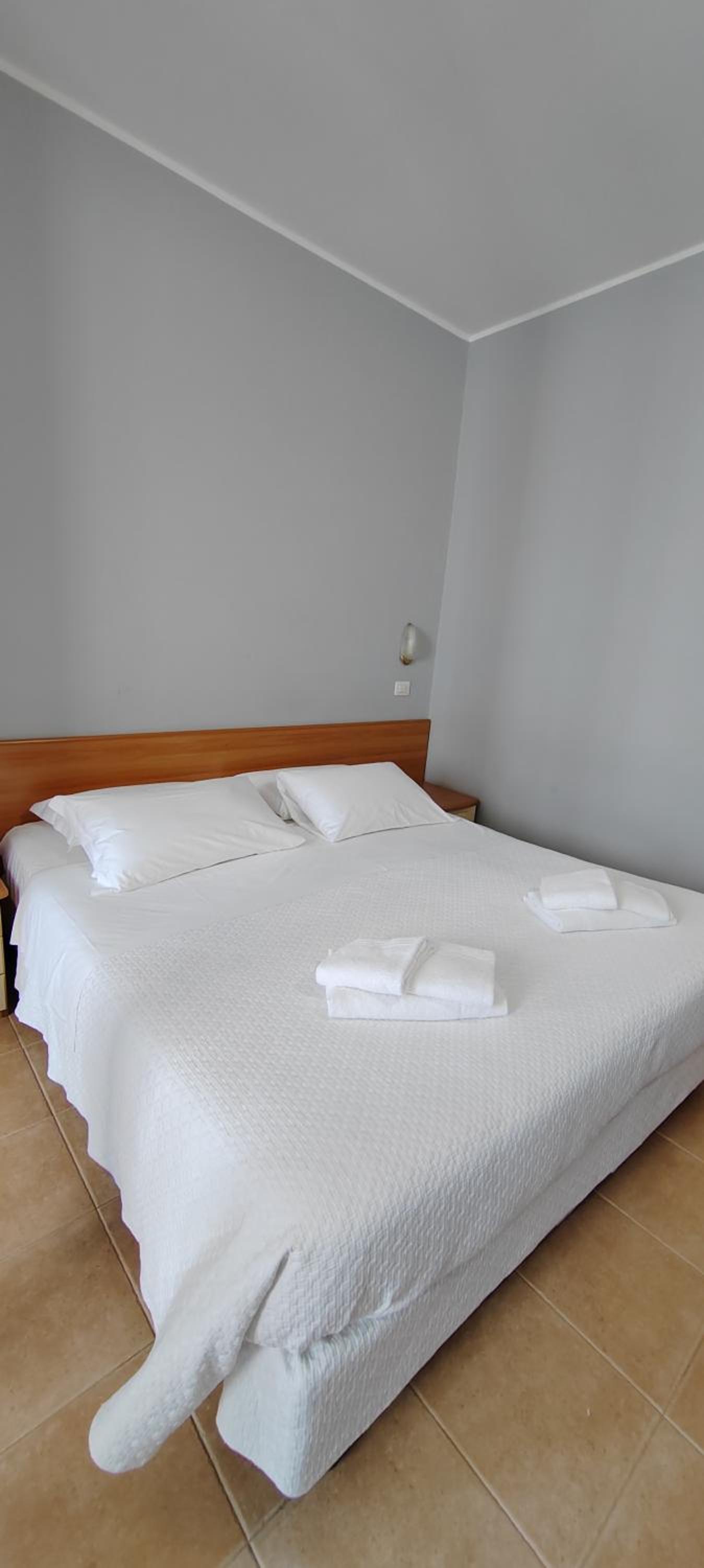 Triple Room - Photo 6