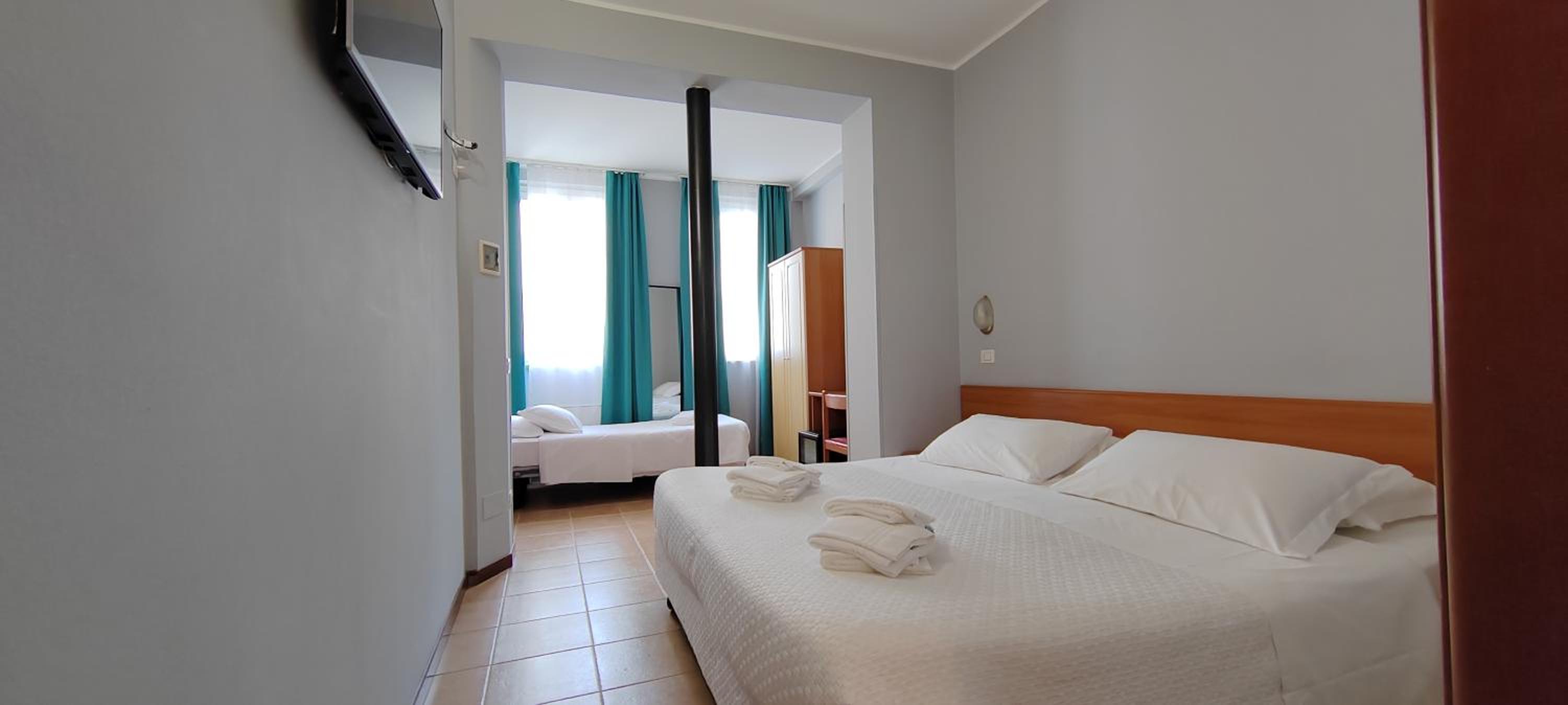 Triple Room - Photo 7