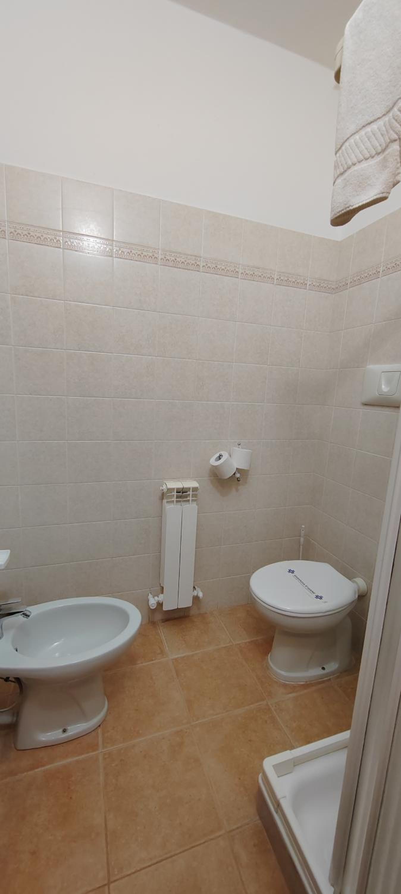 Triple Room - Photo 13