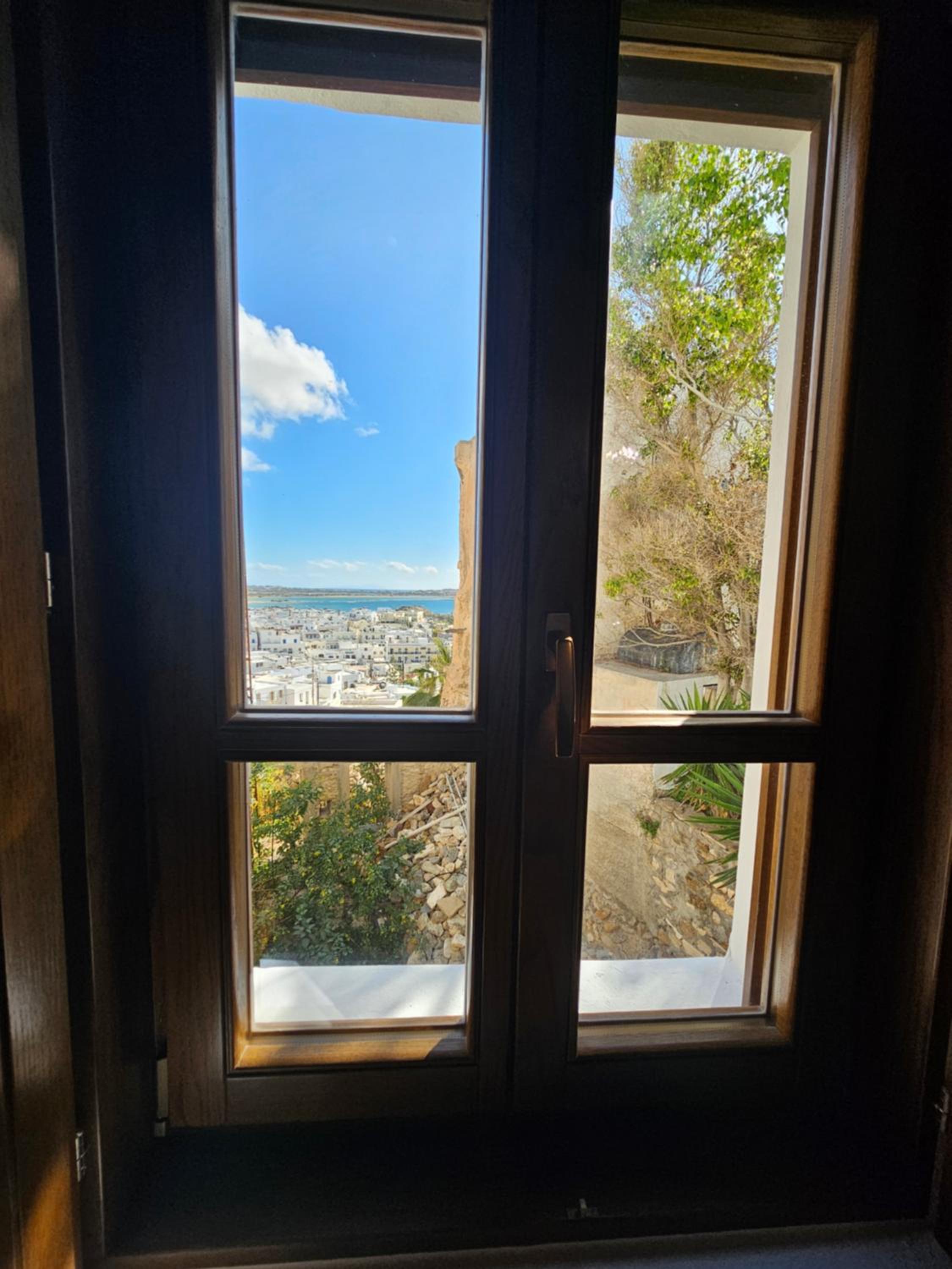 One-Bedroom Apartment with View photo 3