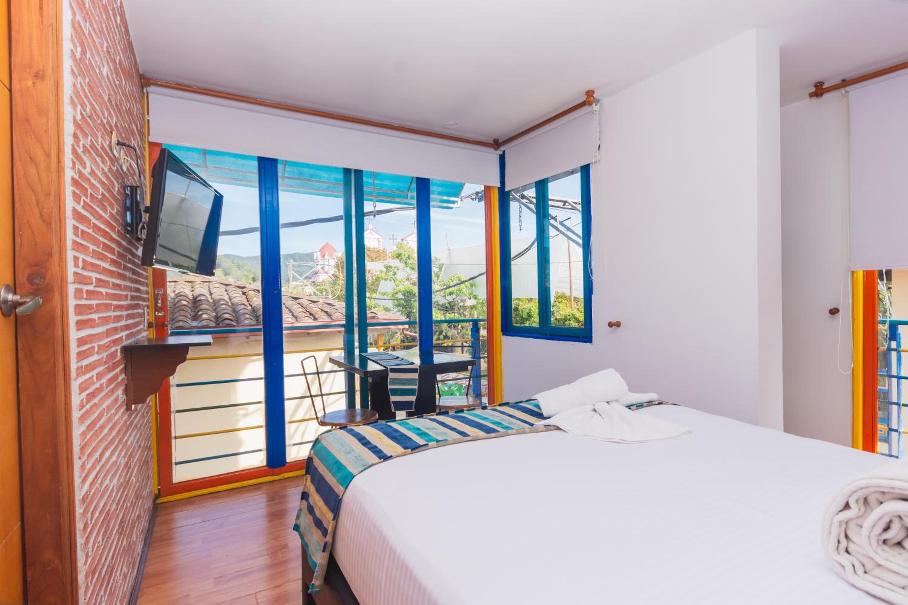 Double Room - Photo 7
