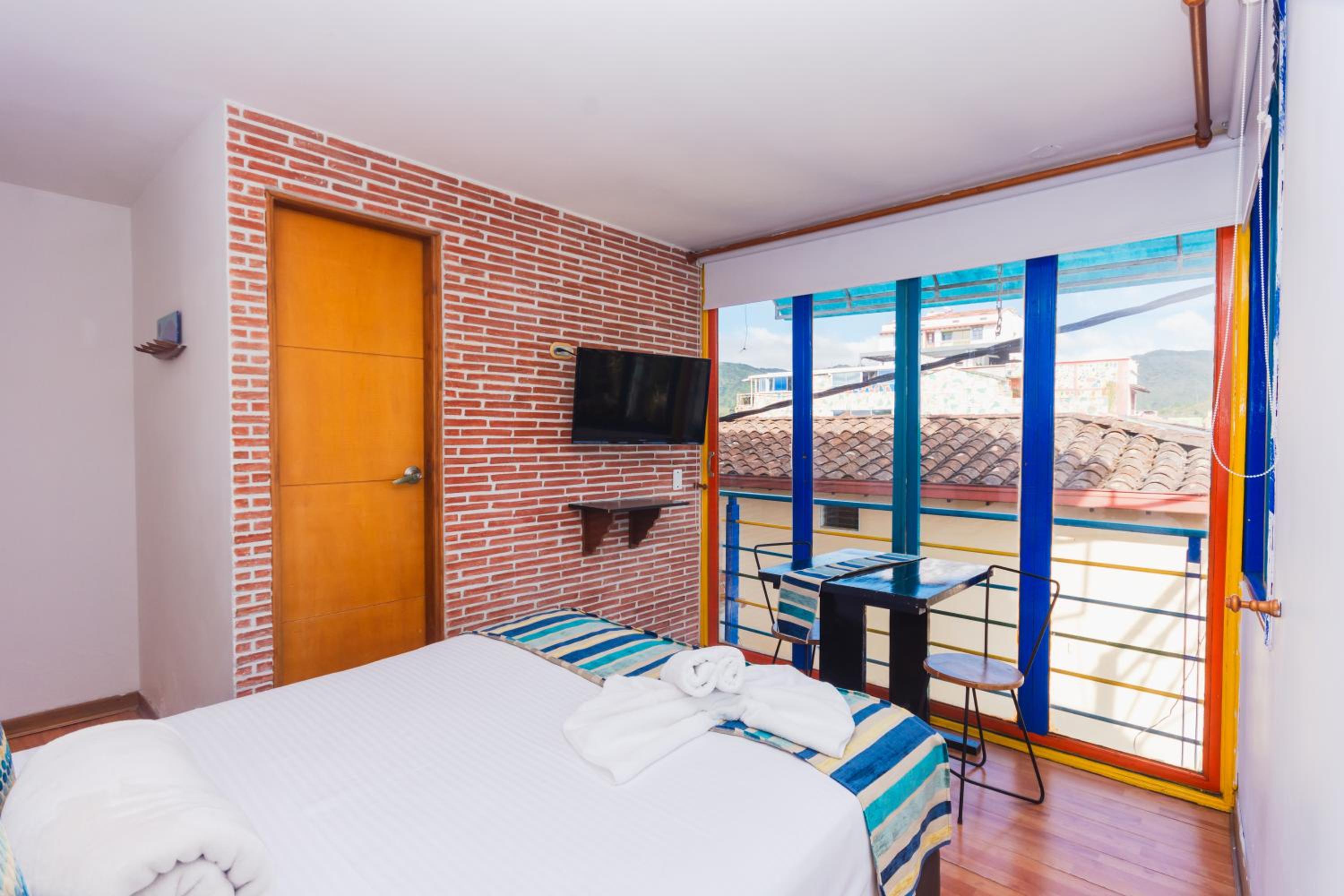 Double Room - Photo 9