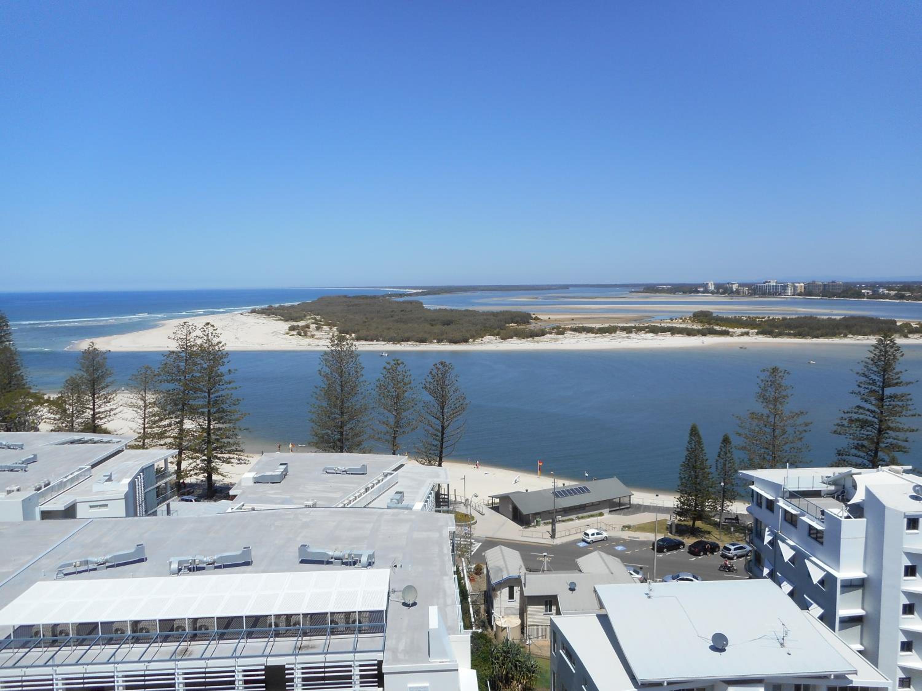 Two-Bedroom Apartment with Ocean View - A photo 3