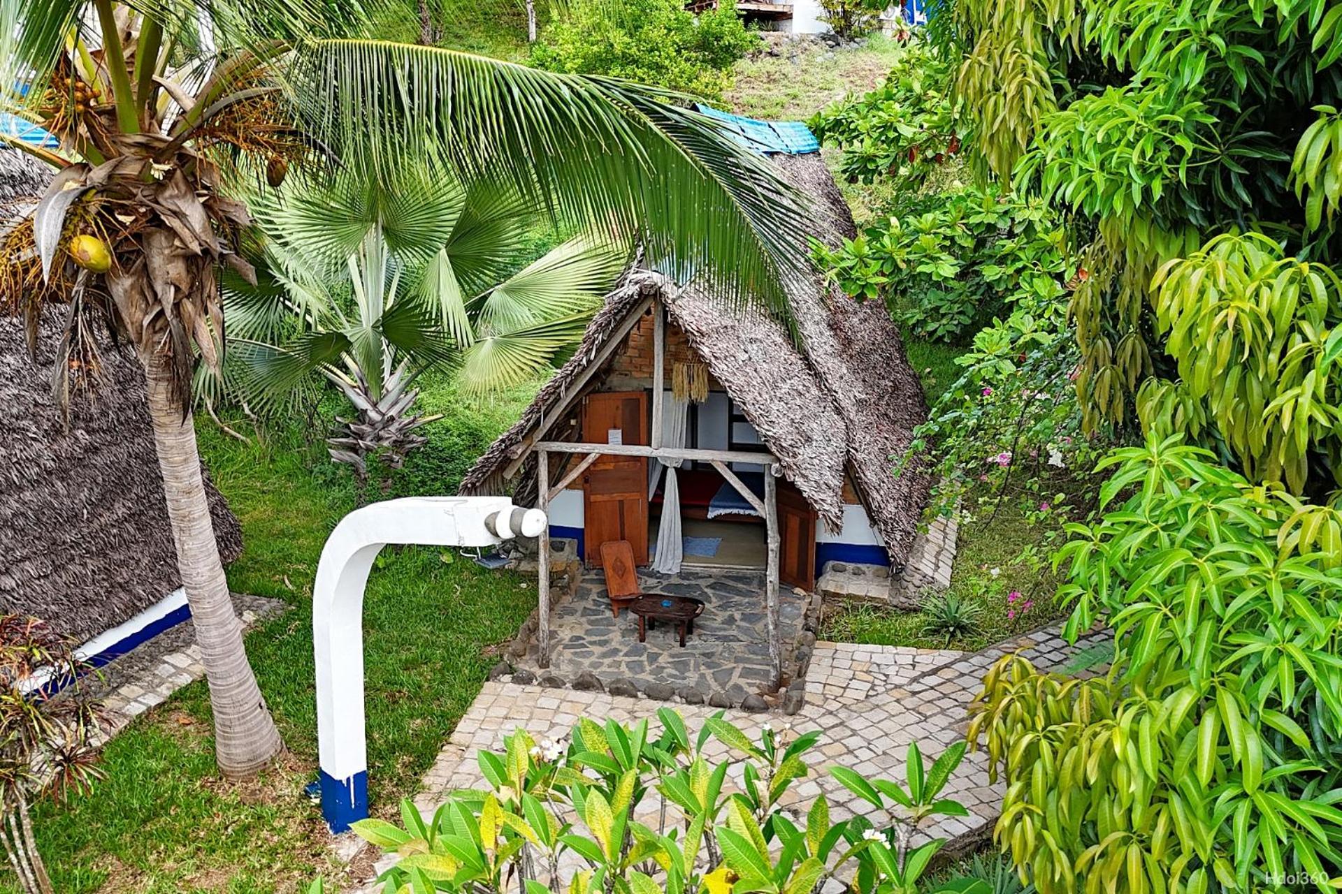 Bungalow with Garden View