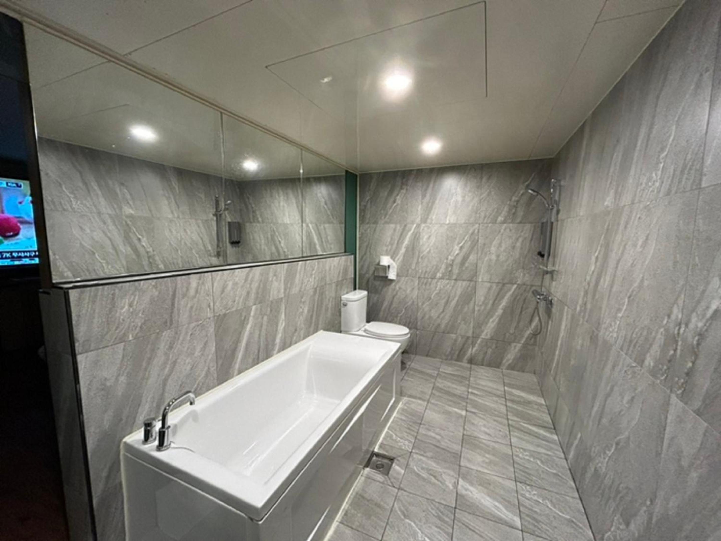 Standard Double Room - Photo 2
