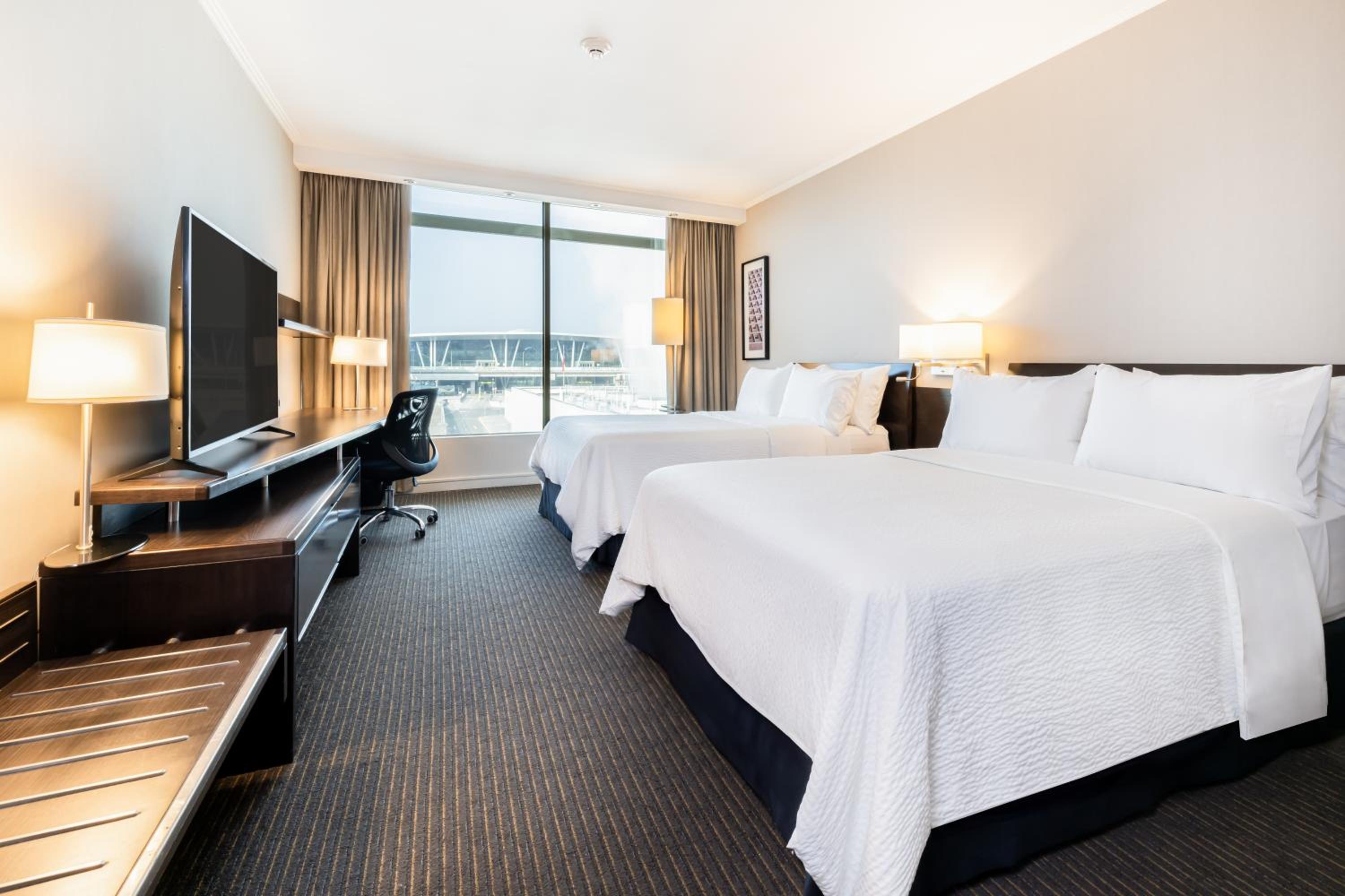 Standard Room with Two Queen Beds - Photo 3